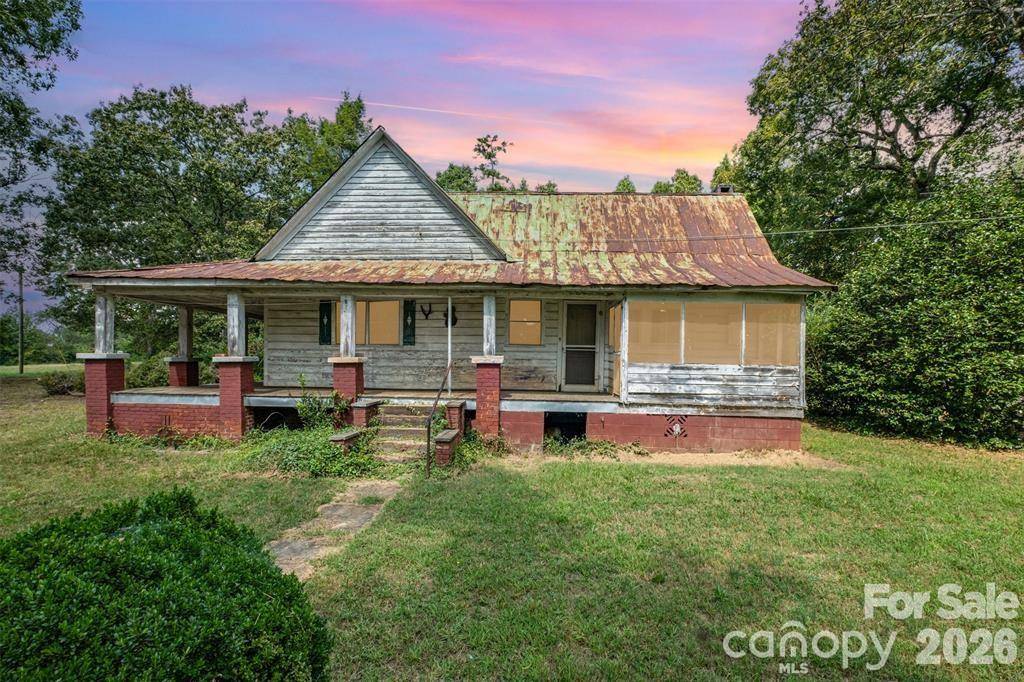 2412 Daves DR, Shelby, NC 28150
