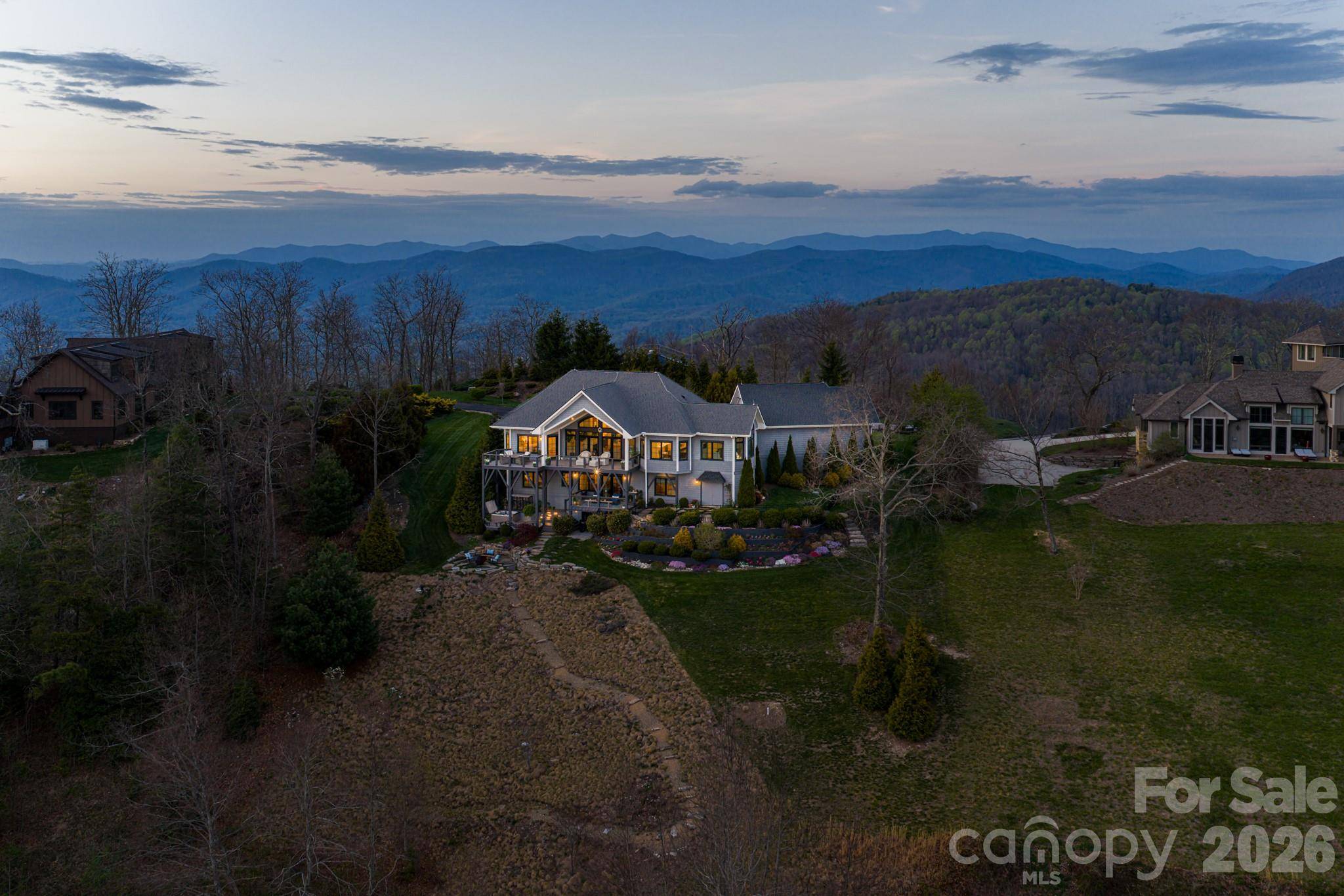 89 N Snow Ridge DR, Hendersonville, NC 28792
