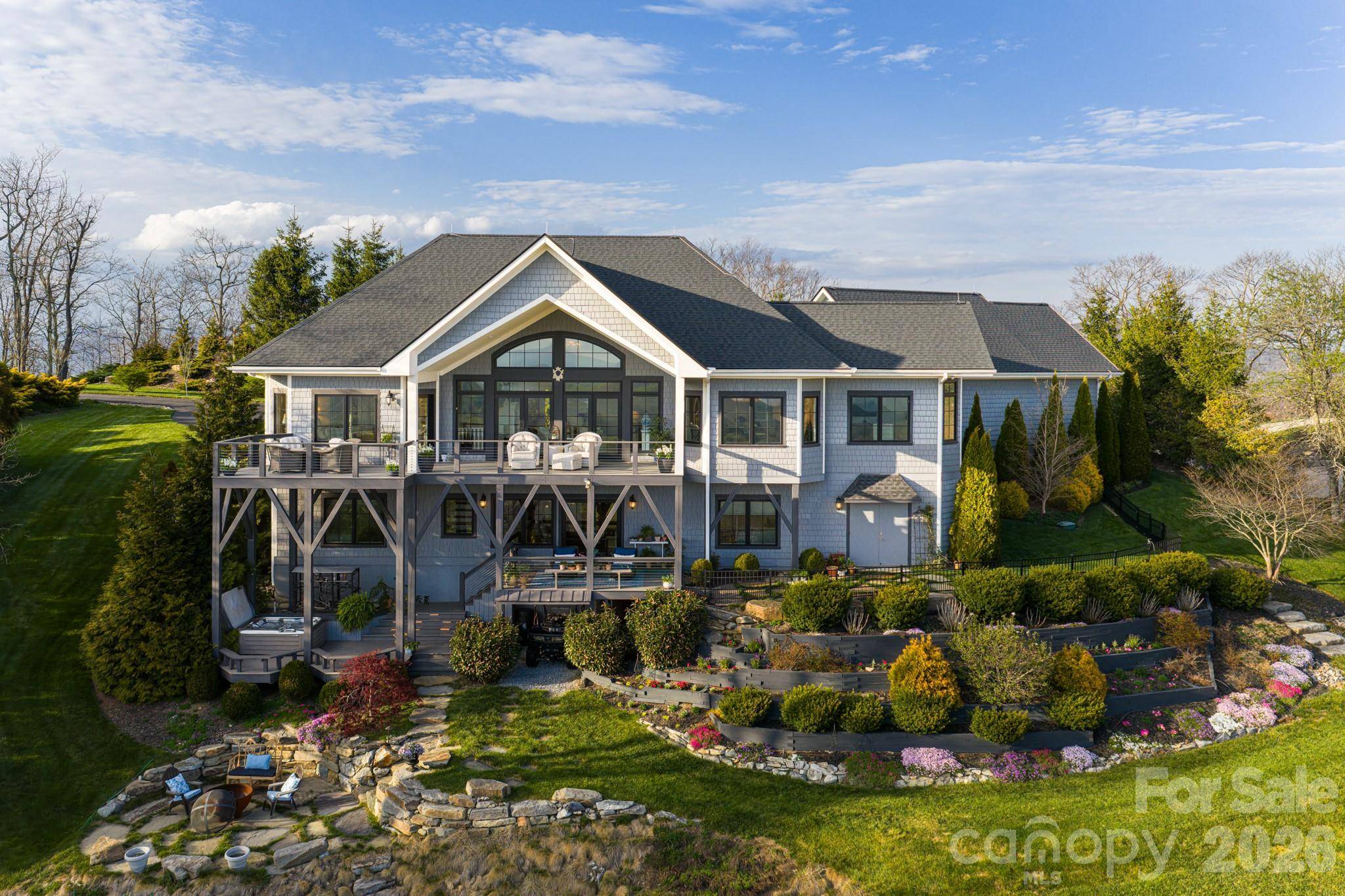 89 N Snow Ridge DR, Hendersonville, NC 28792