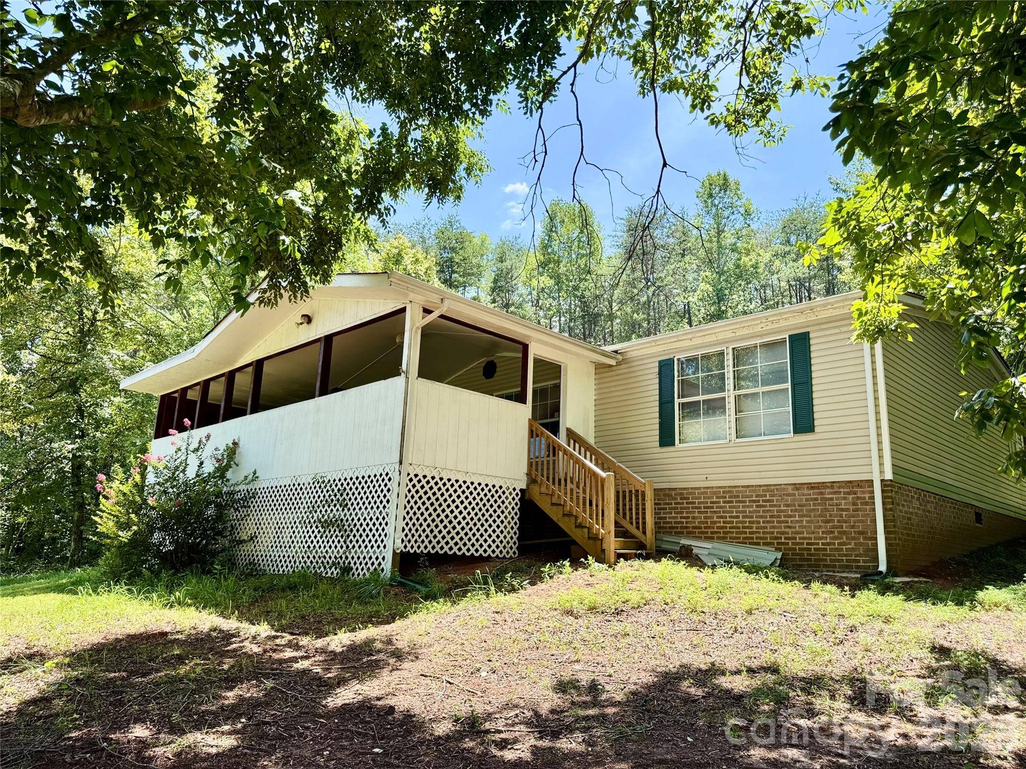 121 C & K DR, Taylorsville, NC 28681