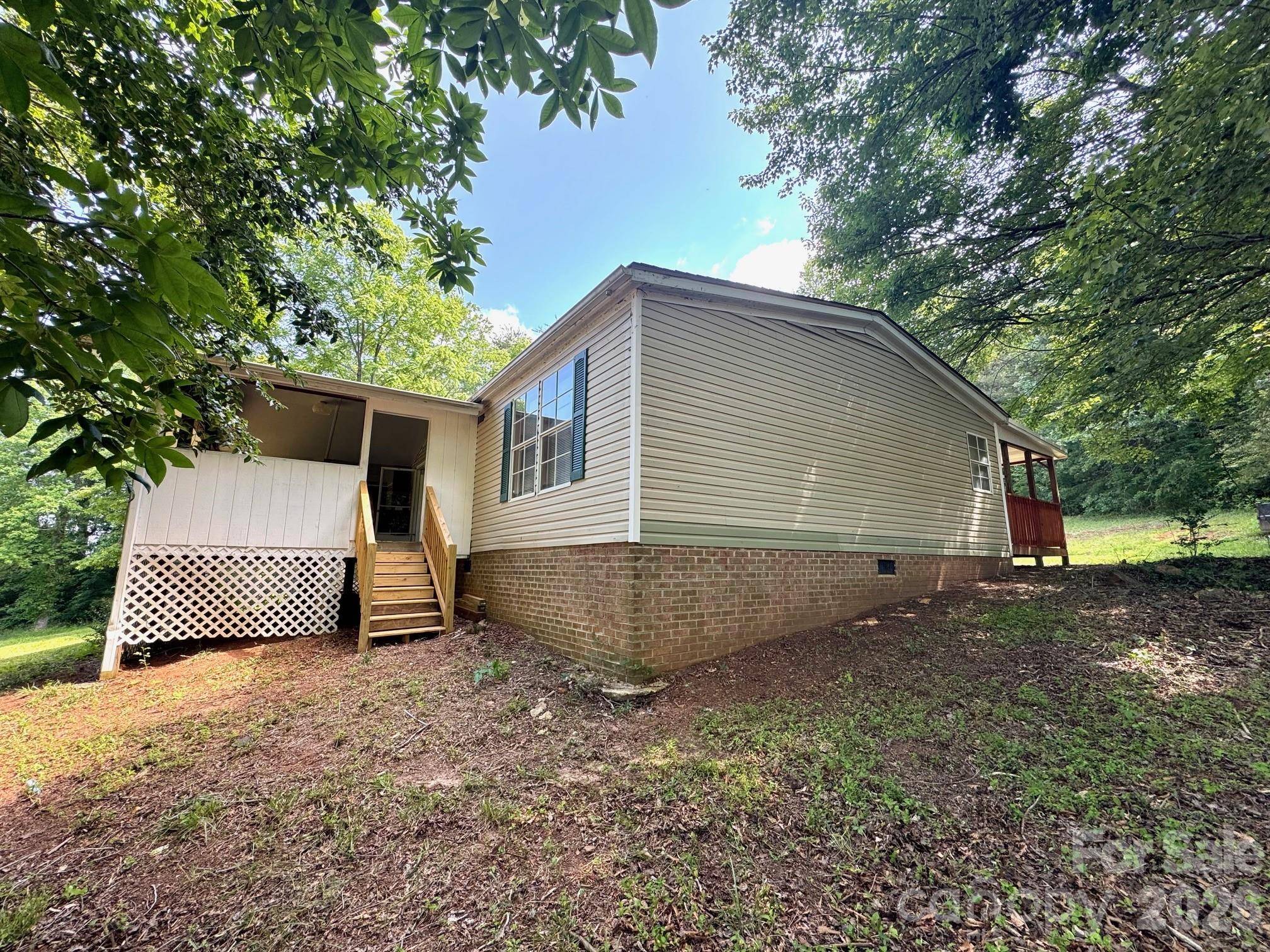 121 C & K DR, Taylorsville, NC 28681