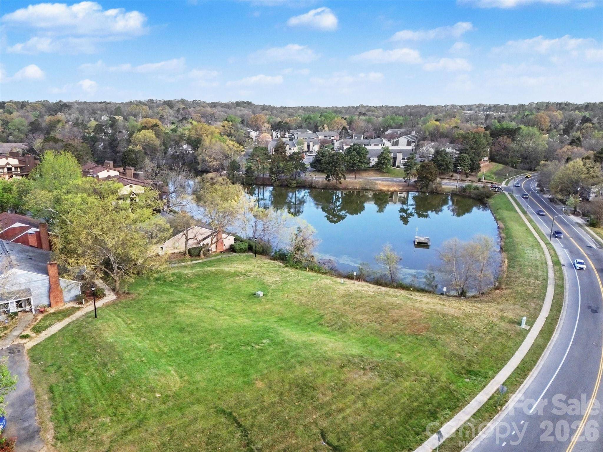 1725 Village Lake DR, Charlotte, NC 28212