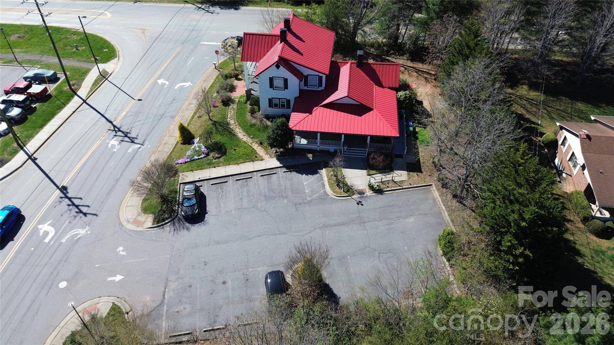 4 Northcrest DR, Weaverville, NC 28787