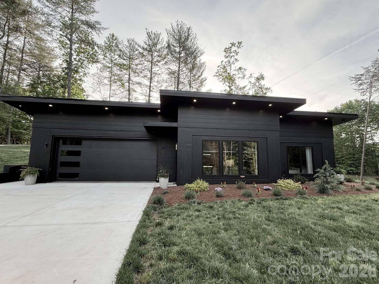 444 Starnes Circle DR, Taylorsville, NC 28681