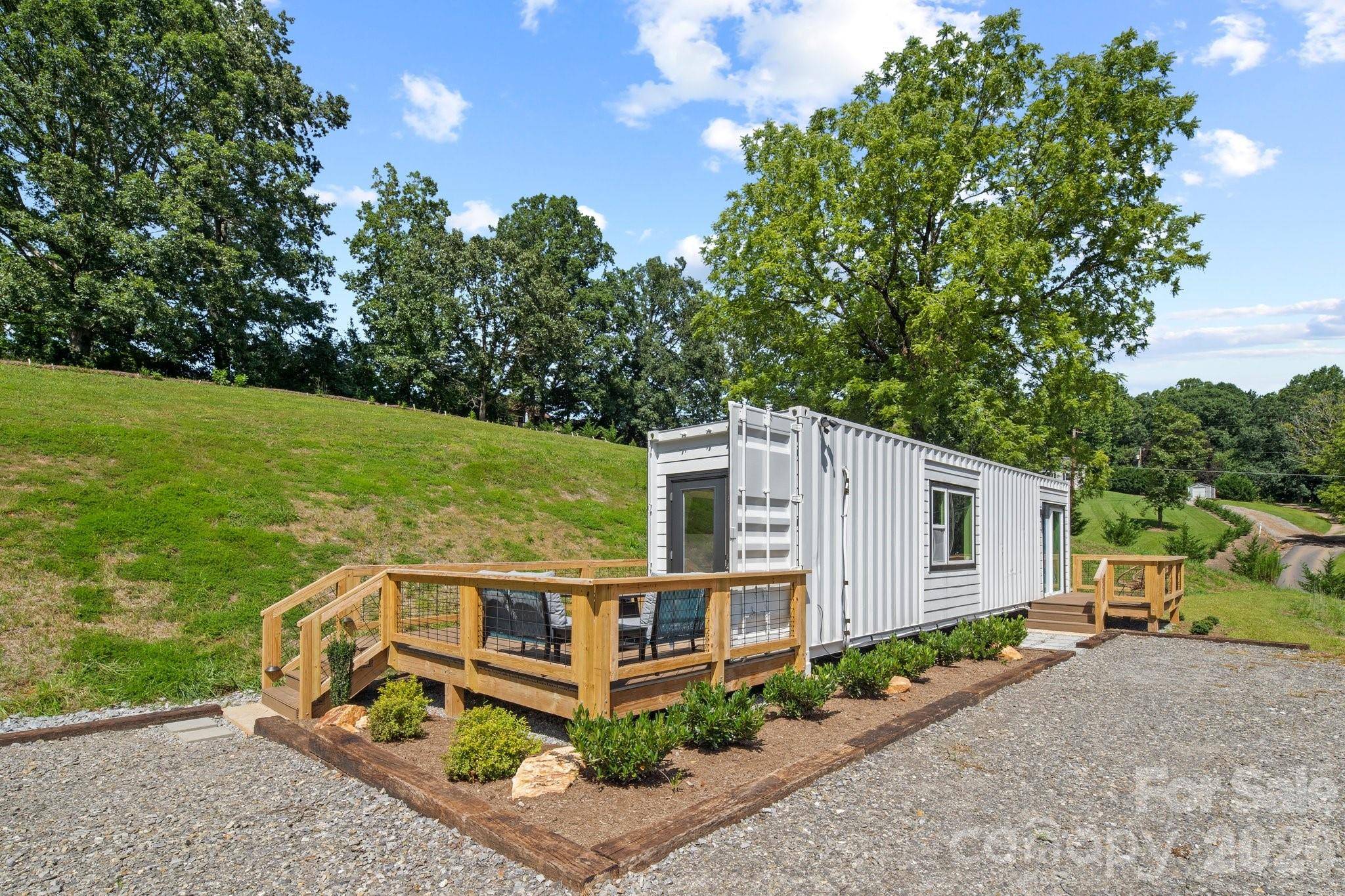 8 & 10 George Allen RDG #A & B, Arden, NC 28704