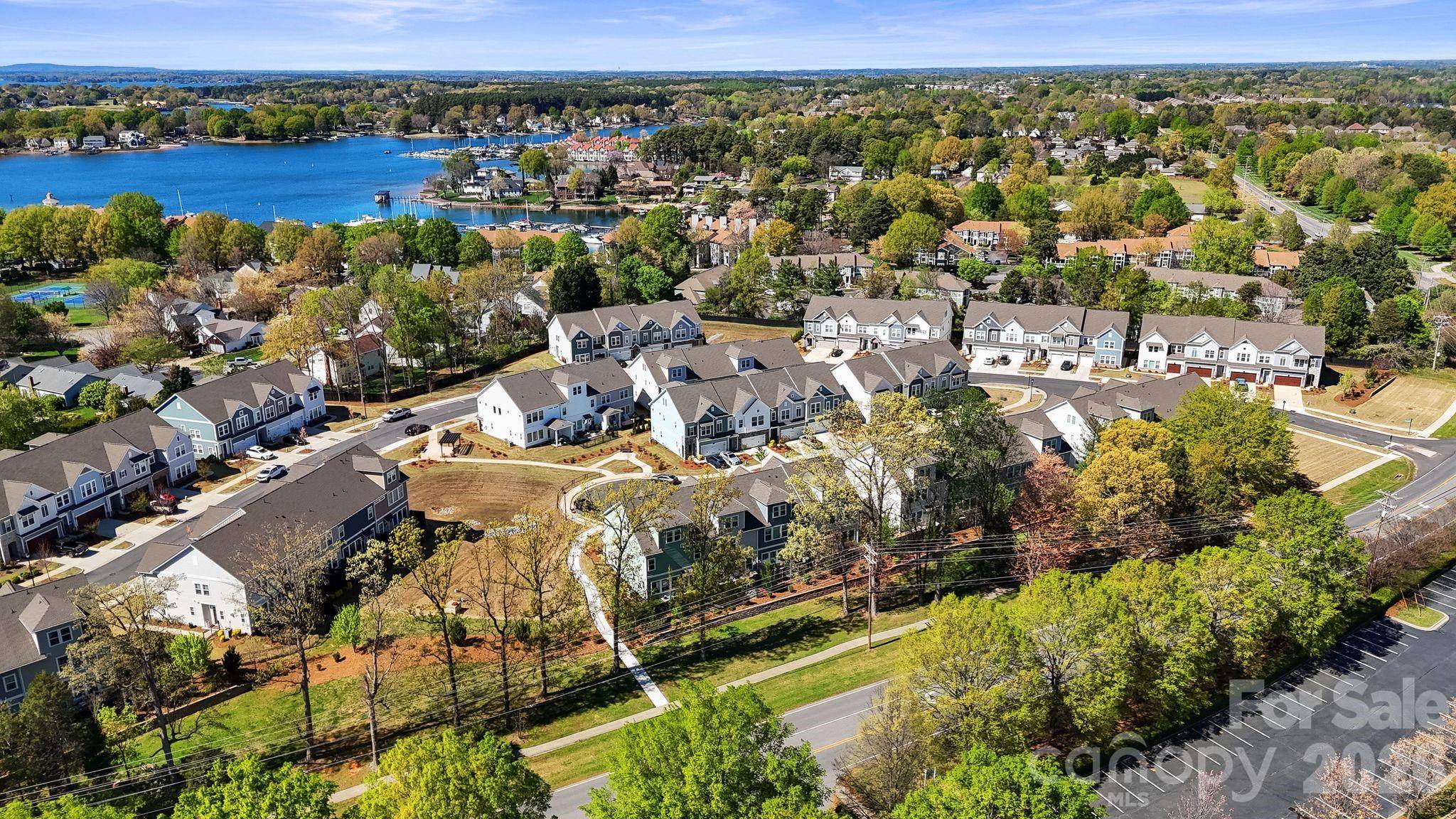 9043 Charles Francis LN, Cornelius, NC 28031