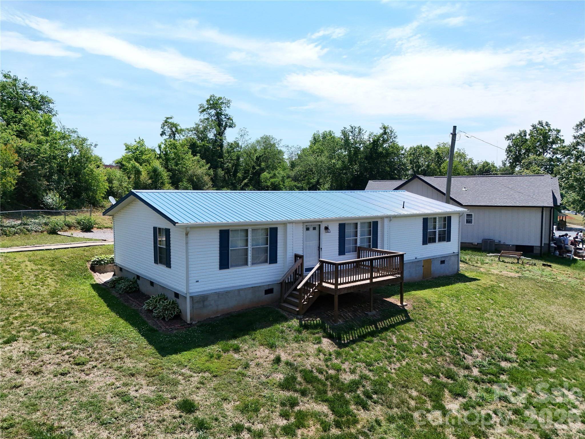 315 W Mcdowell ST, Morganton, NC 28655