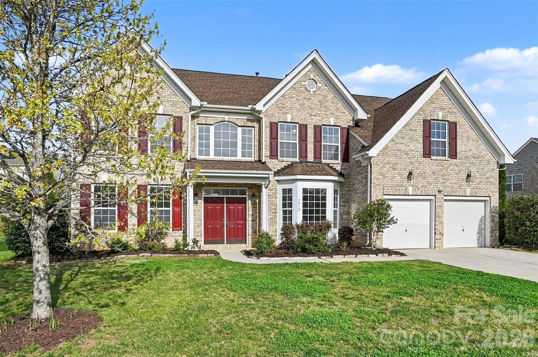 7512 Chasewater DR, Harrisburg, NC 28075