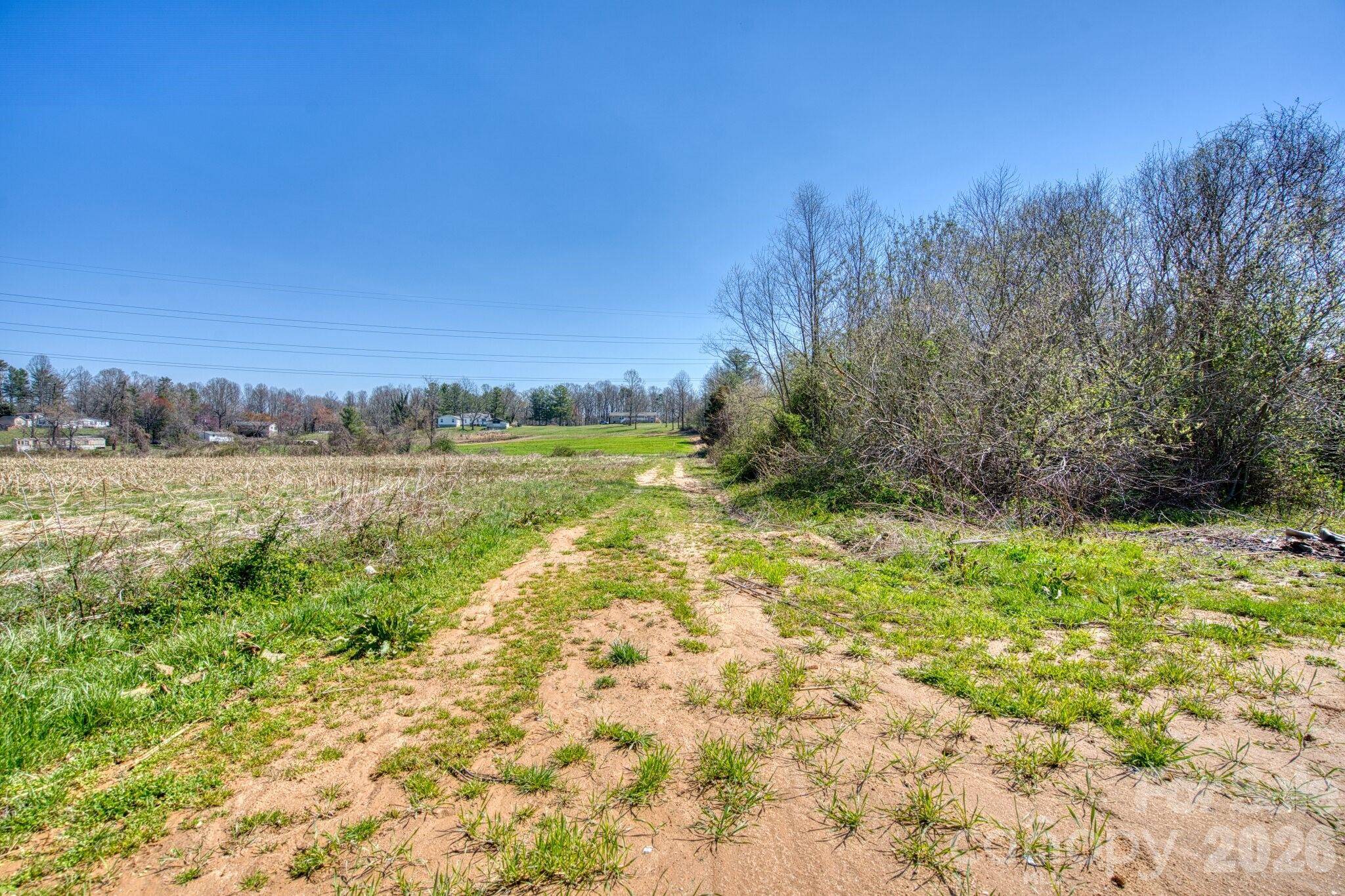 TBD Mohican TRL, Hendersonville, NC 28726