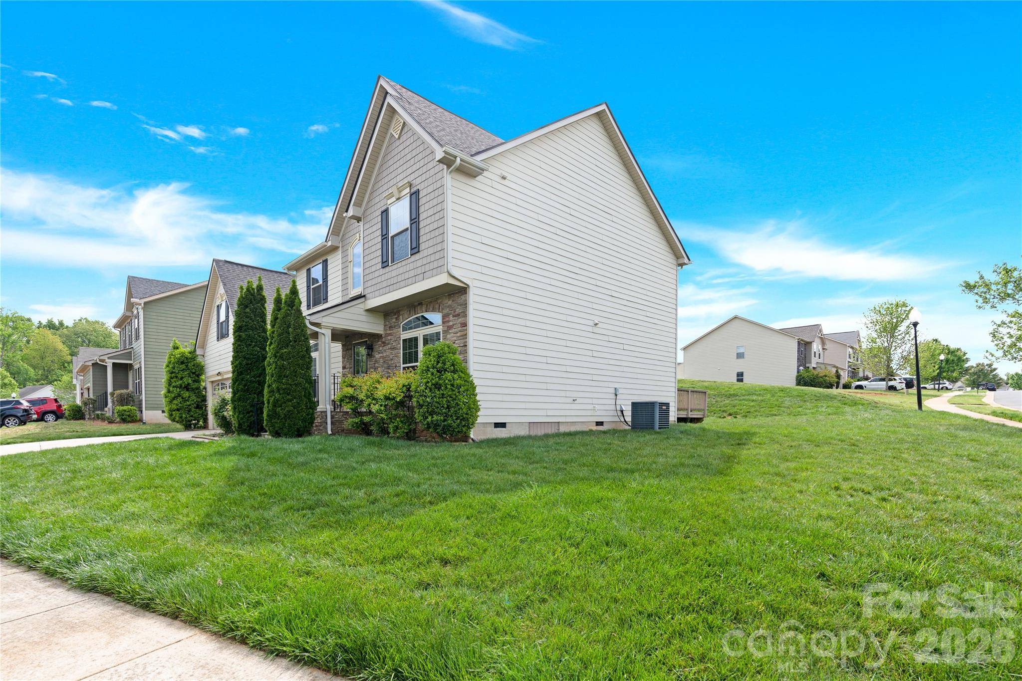 817 Wingthorn Rose DR, Gastonia, NC 28056
