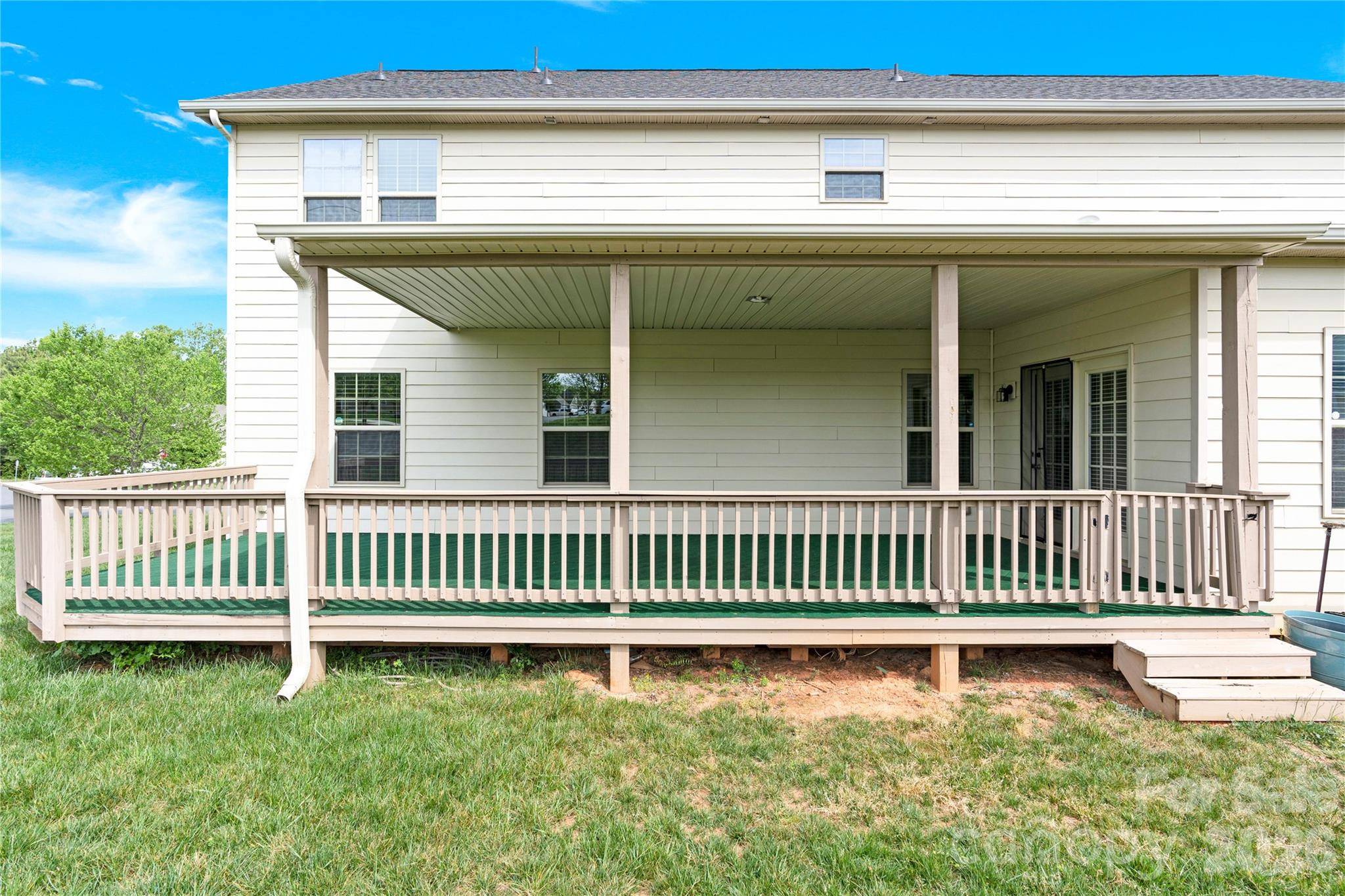 817 Wingthorn Rose DR, Gastonia, NC 28056