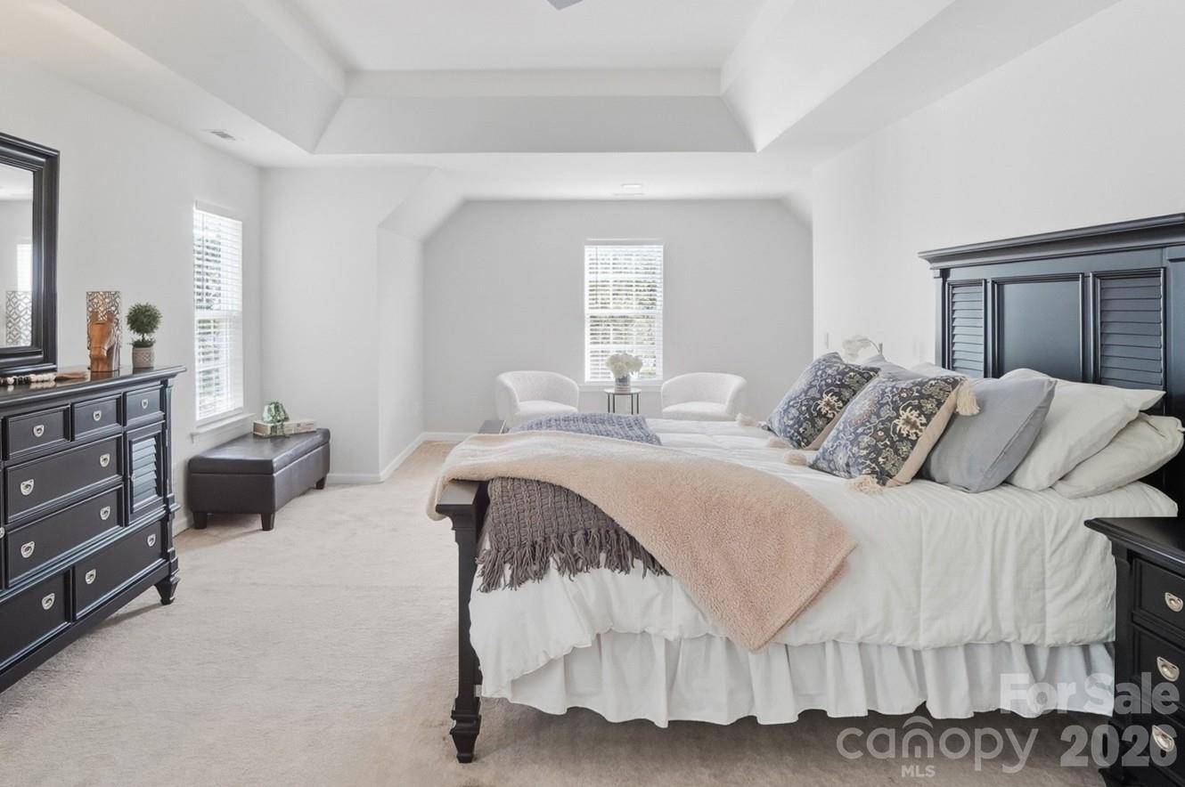 2109 Coral Berry LN, Waxhaw, NC 28173