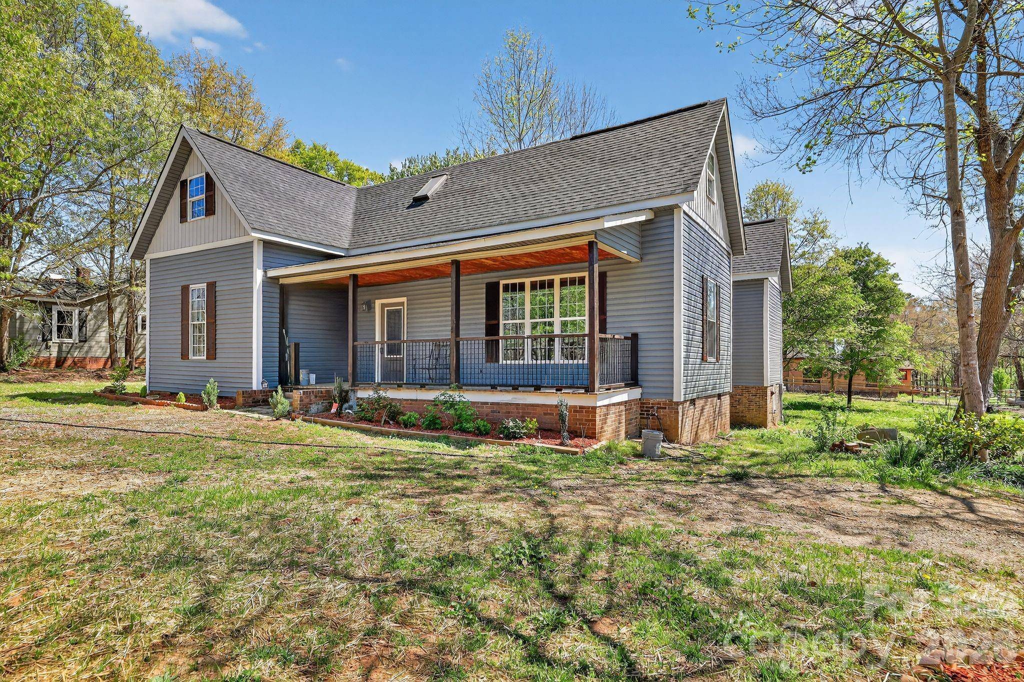 344 N Main ST, Mooresboro, NC 28114