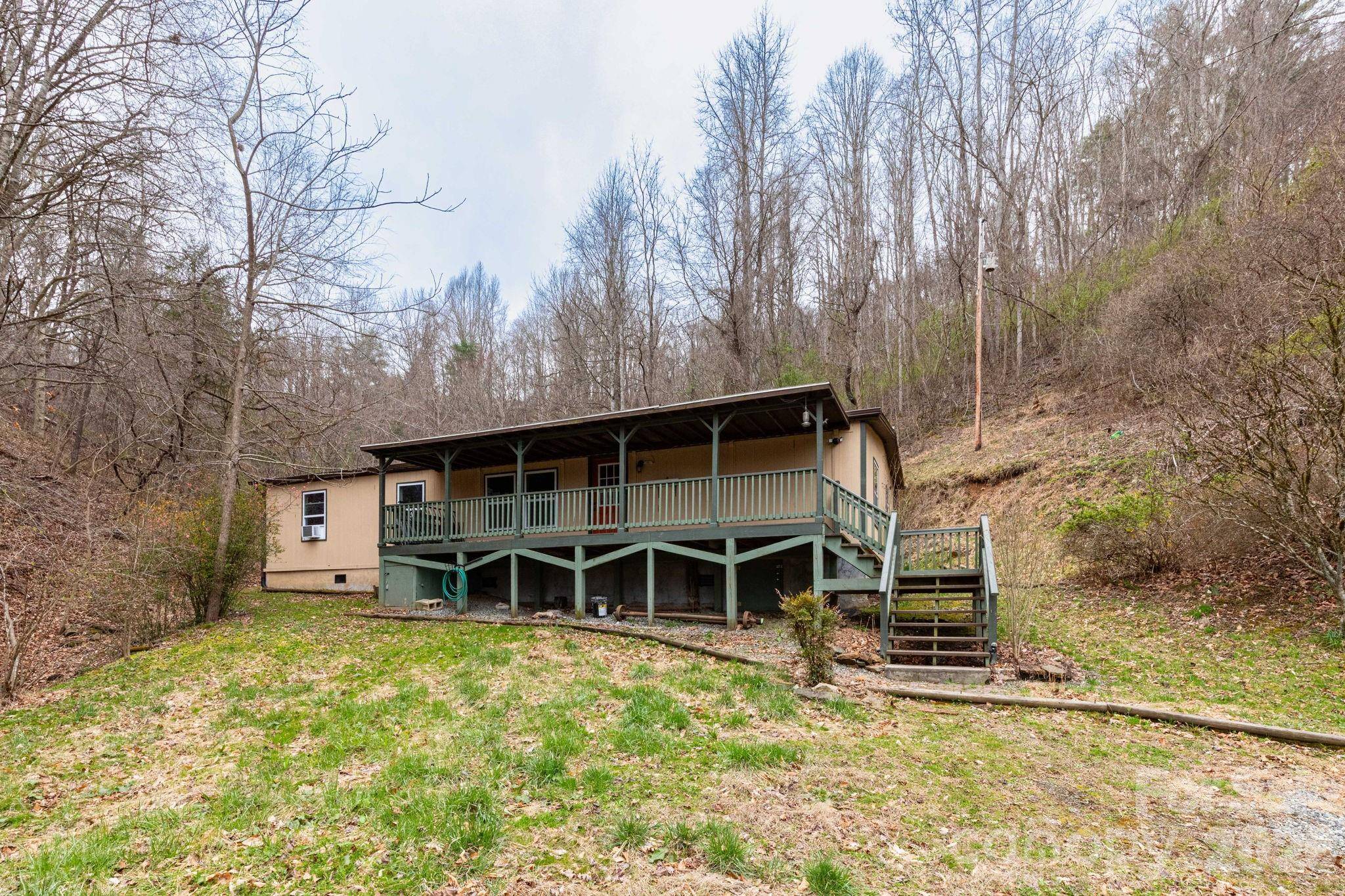 294 Ball DR, Marshall, NC 28753