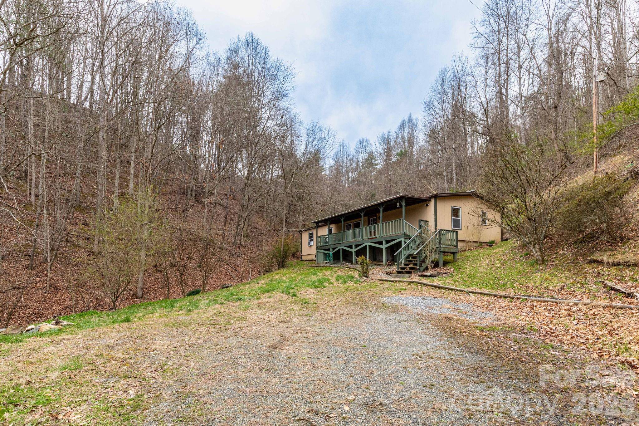 294 Ball DR, Marshall, NC 28753