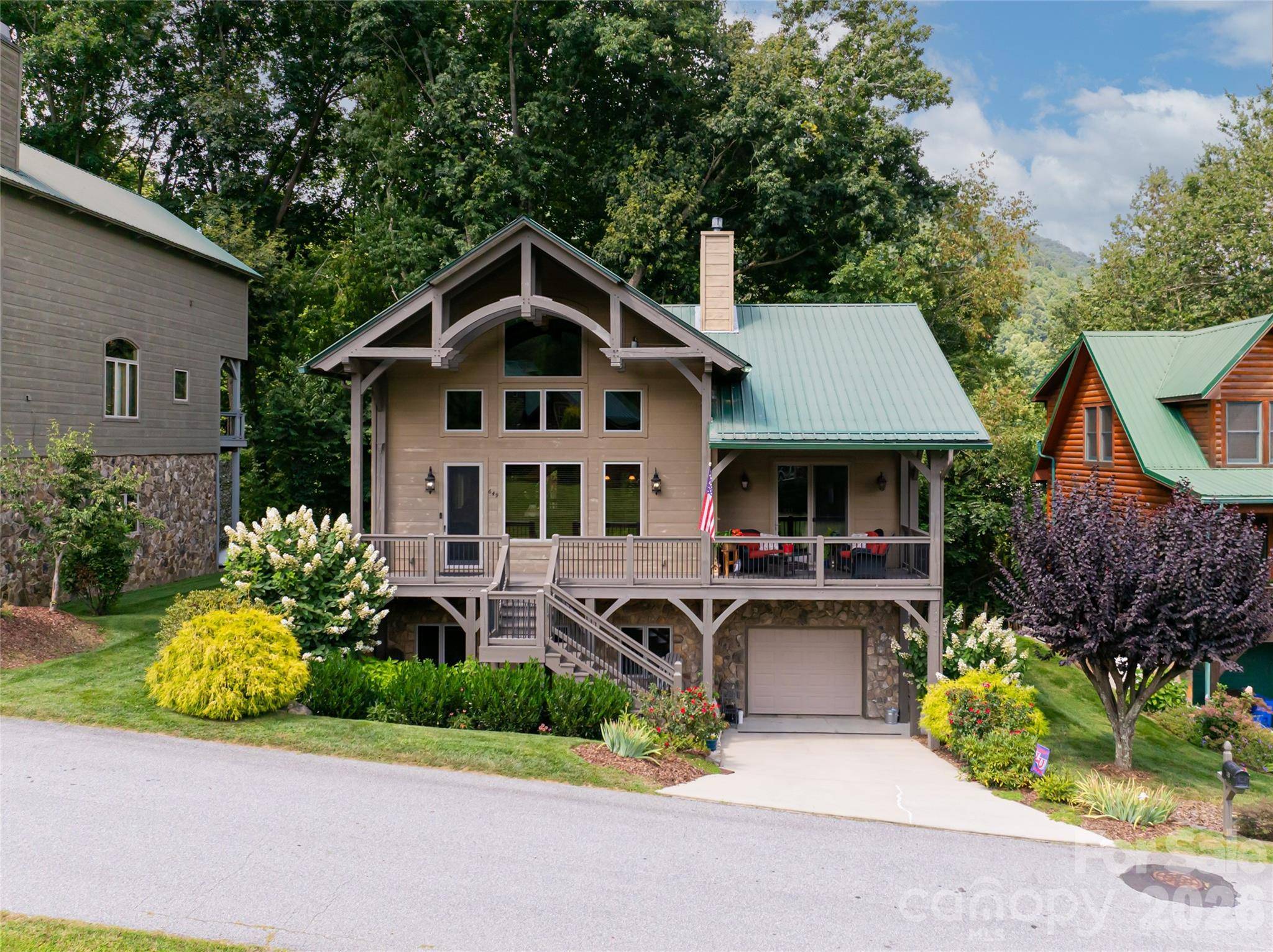 649 Panoramic LOOP, Maggie Valley, NC 28751
