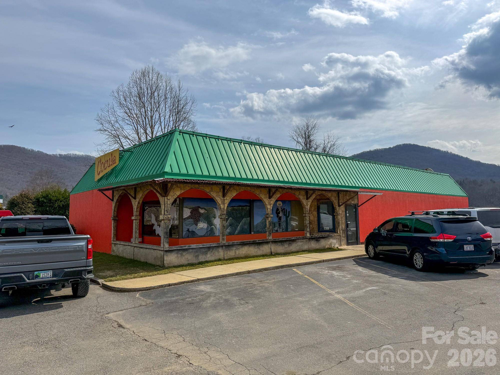 1297 Tunnel RD, Asheville, NC 28805