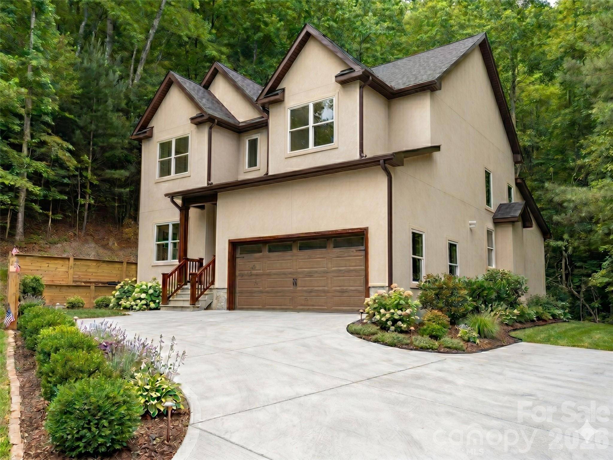 366 Mistletoe TRL, Hendersonville, NC 28791