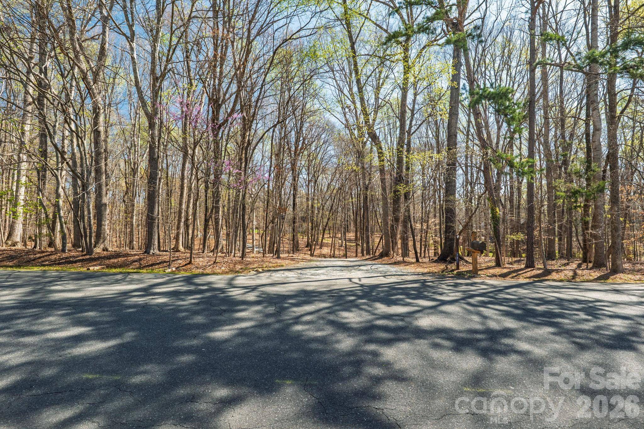 801 Reverdy LN, Matthews, NC 28105
