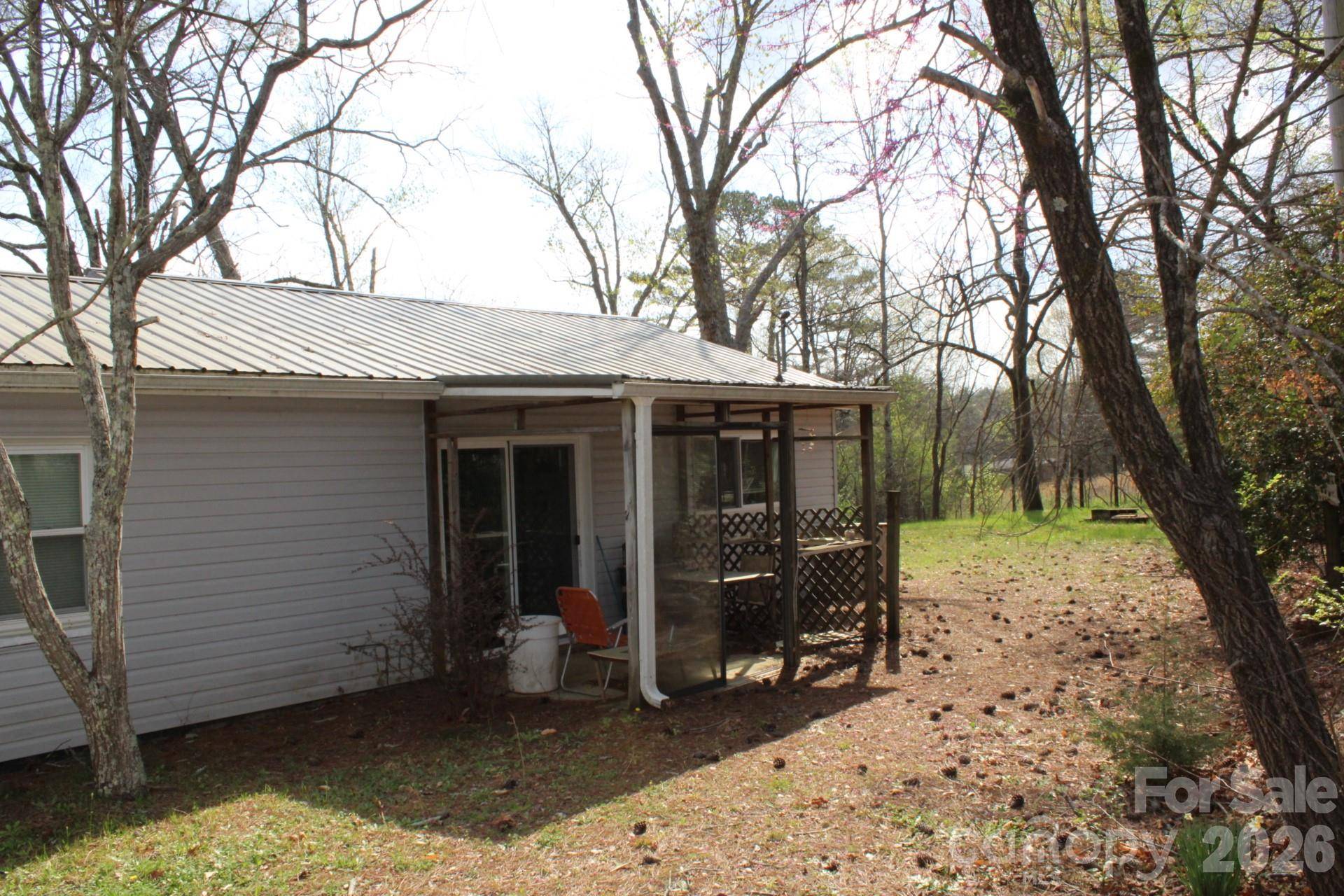 7282 NC Hwy 108 HWY E, Mill Spring, NC 28756