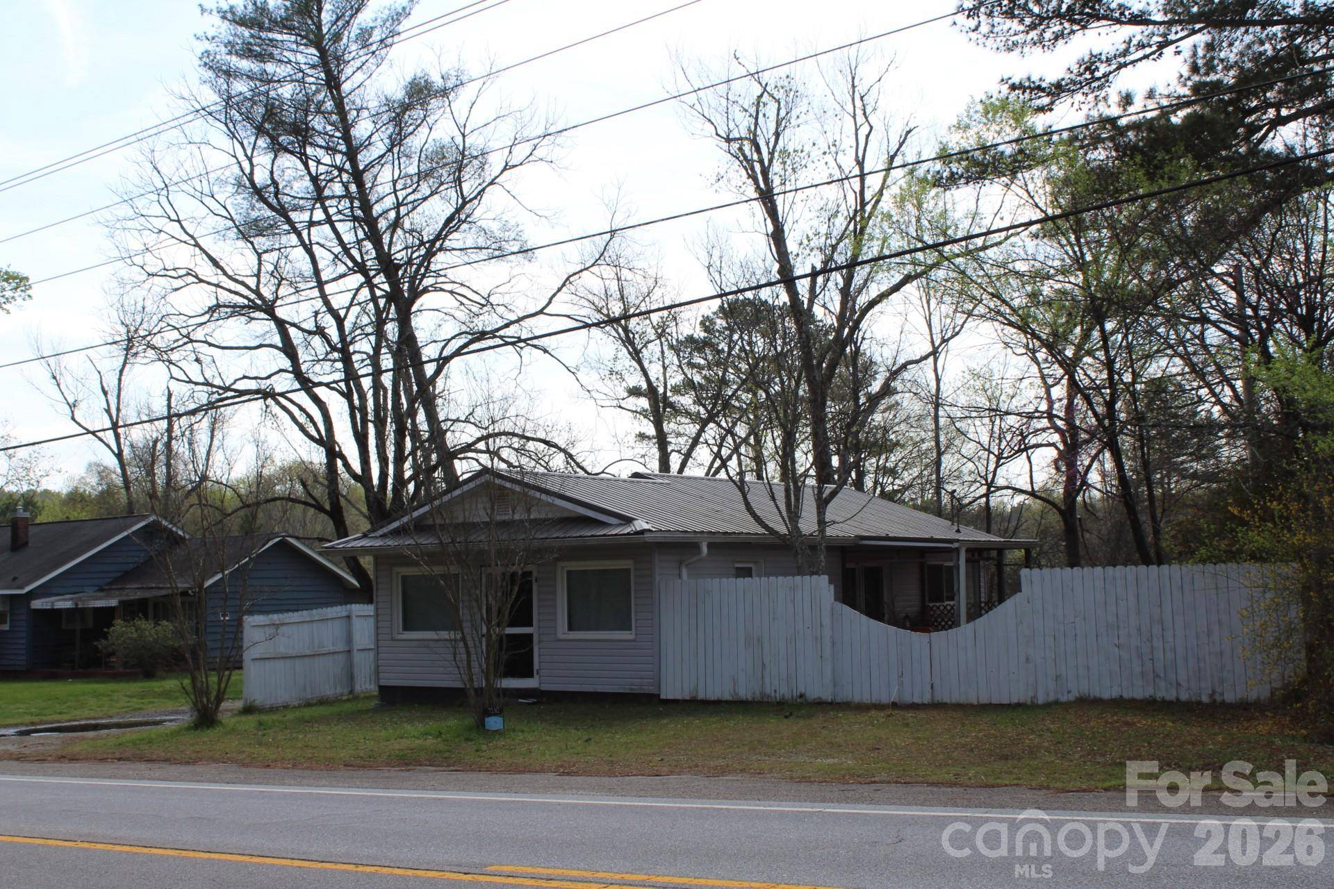 7282 NC Hwy 108 HWY E, Mill Spring, NC 28756