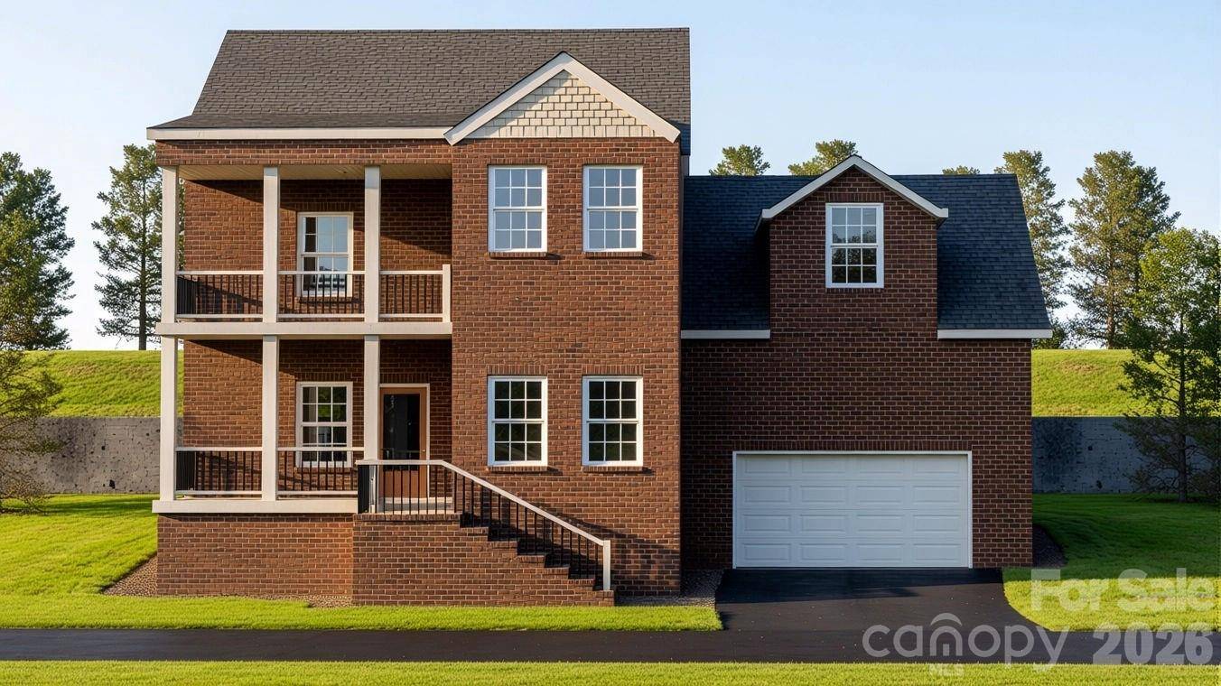 753 Chatsworth CIR, Lenoir, NC 28645