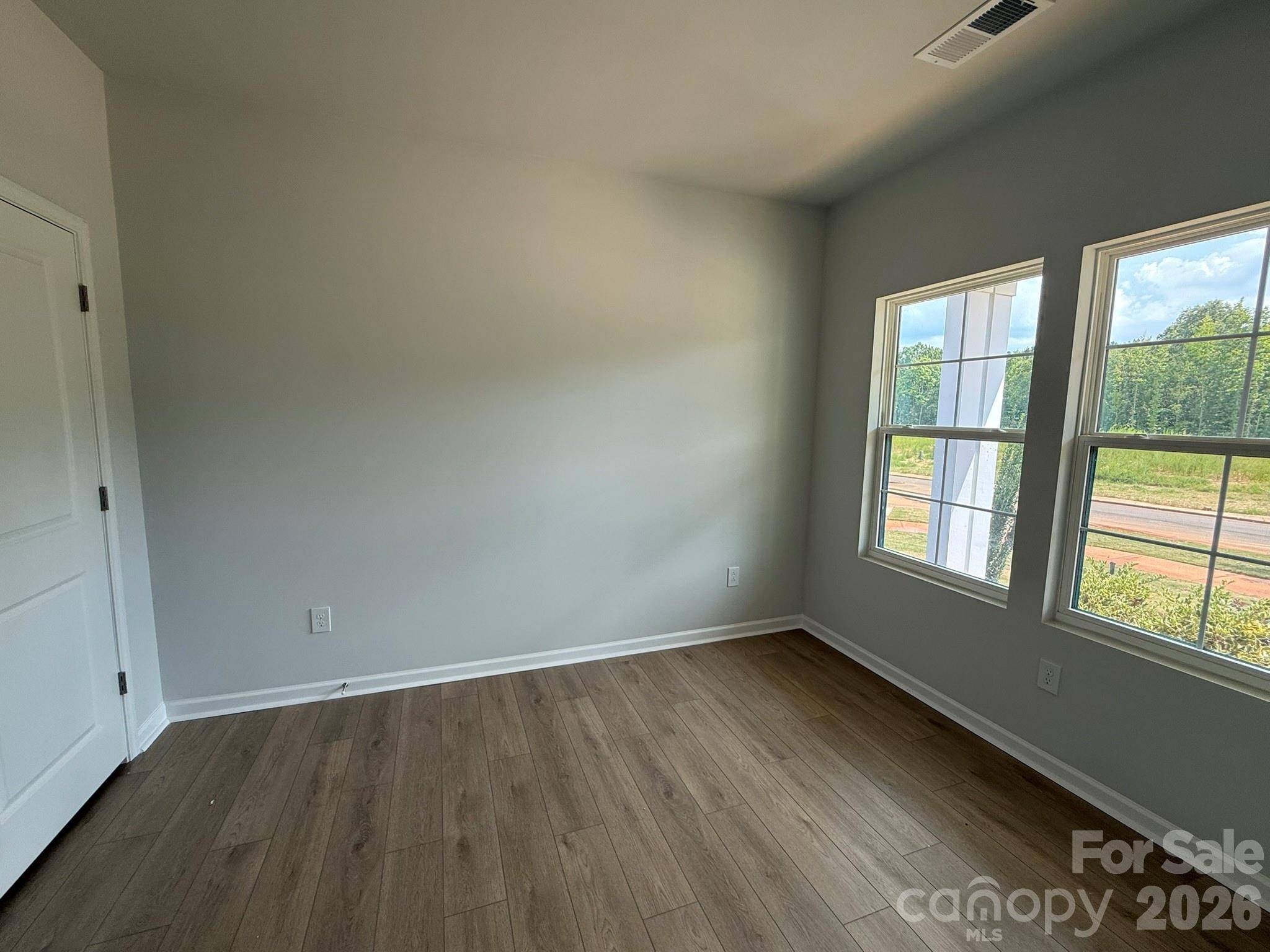 1305 Bansal DR, Charlotte, NC 28215