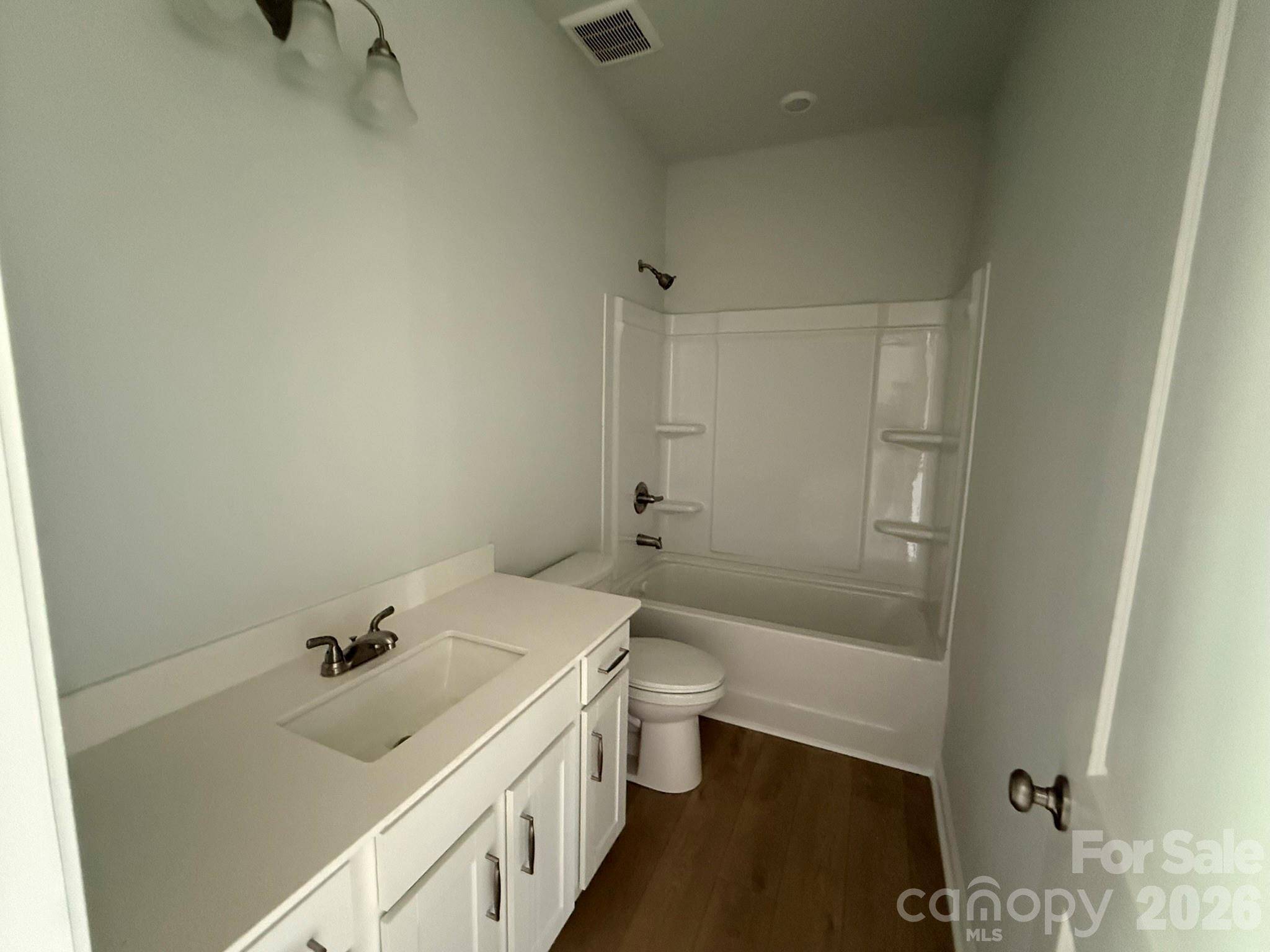 1305 Bansal DR, Charlotte, NC 28215