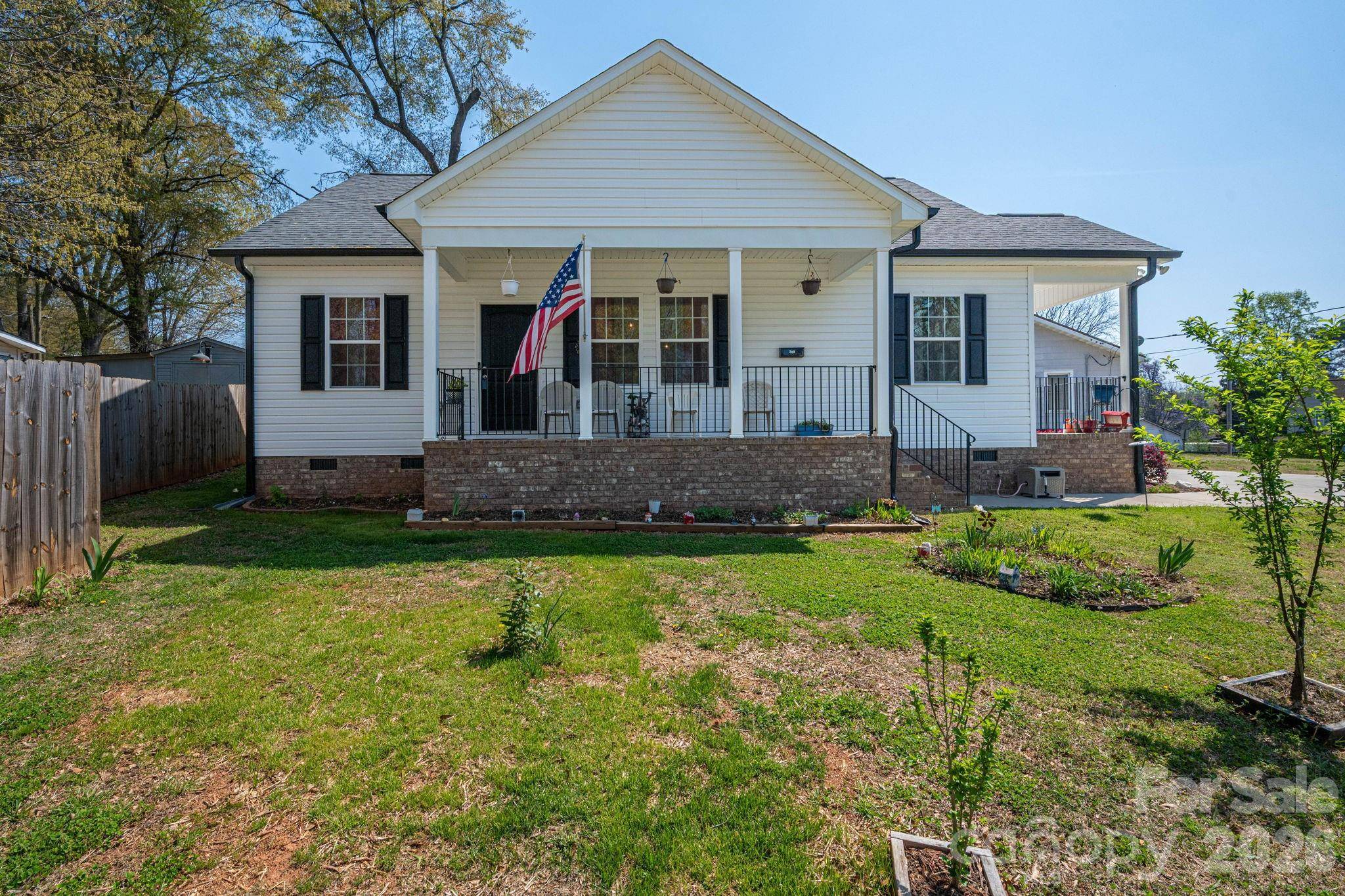 209 Wood ST, Mount Holly, NC 28120