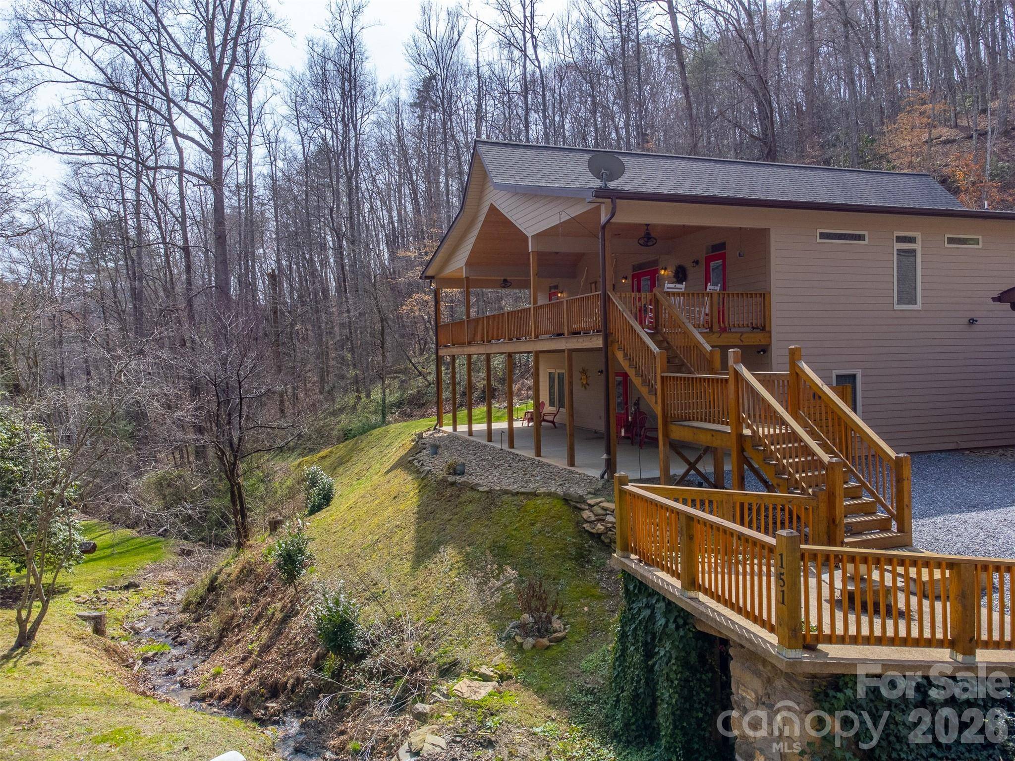 151 High Grove Pkwy, Whittier, NC 28789