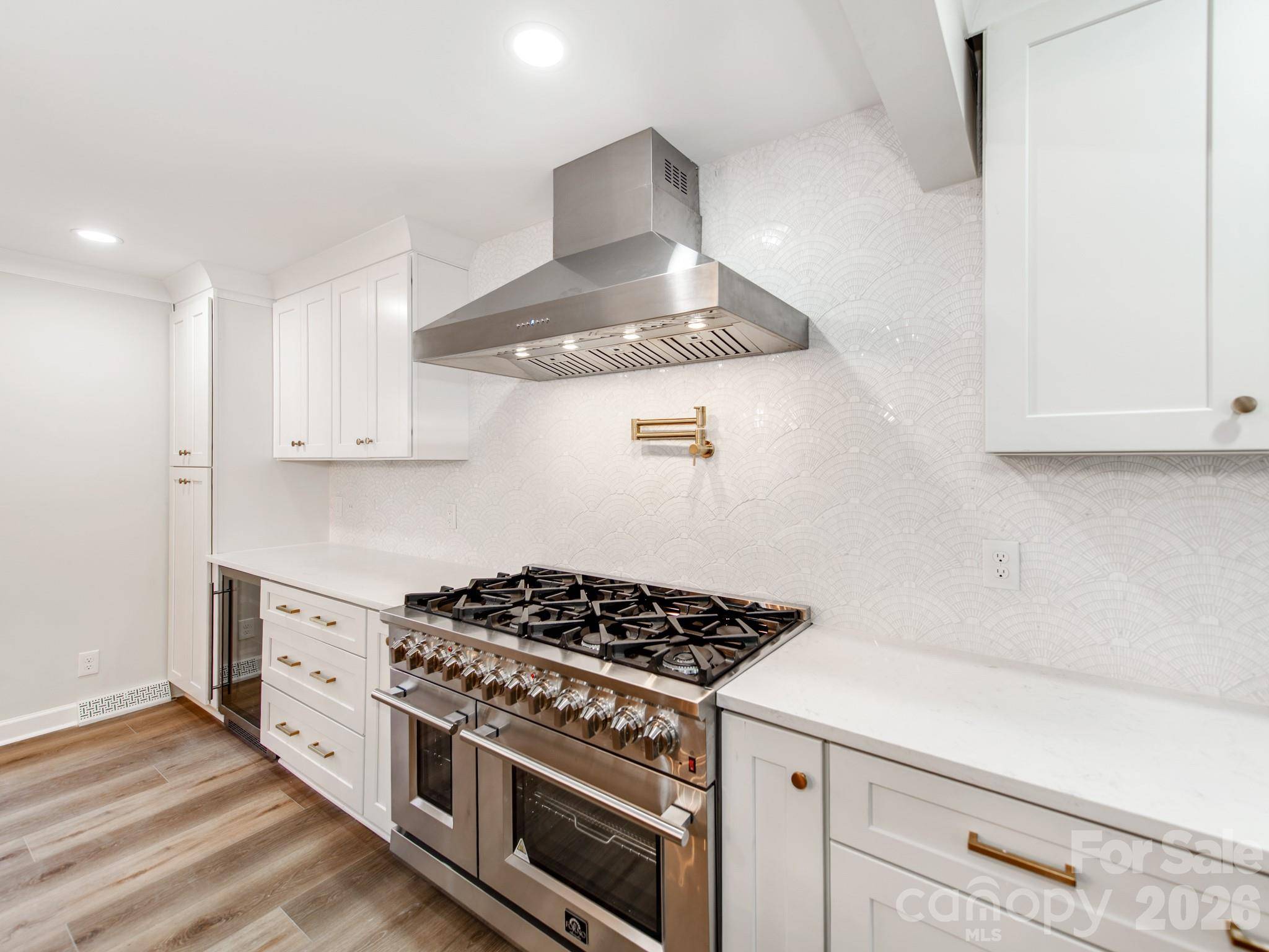 1632 Burtonwood CIR, Charlotte, NC 28212