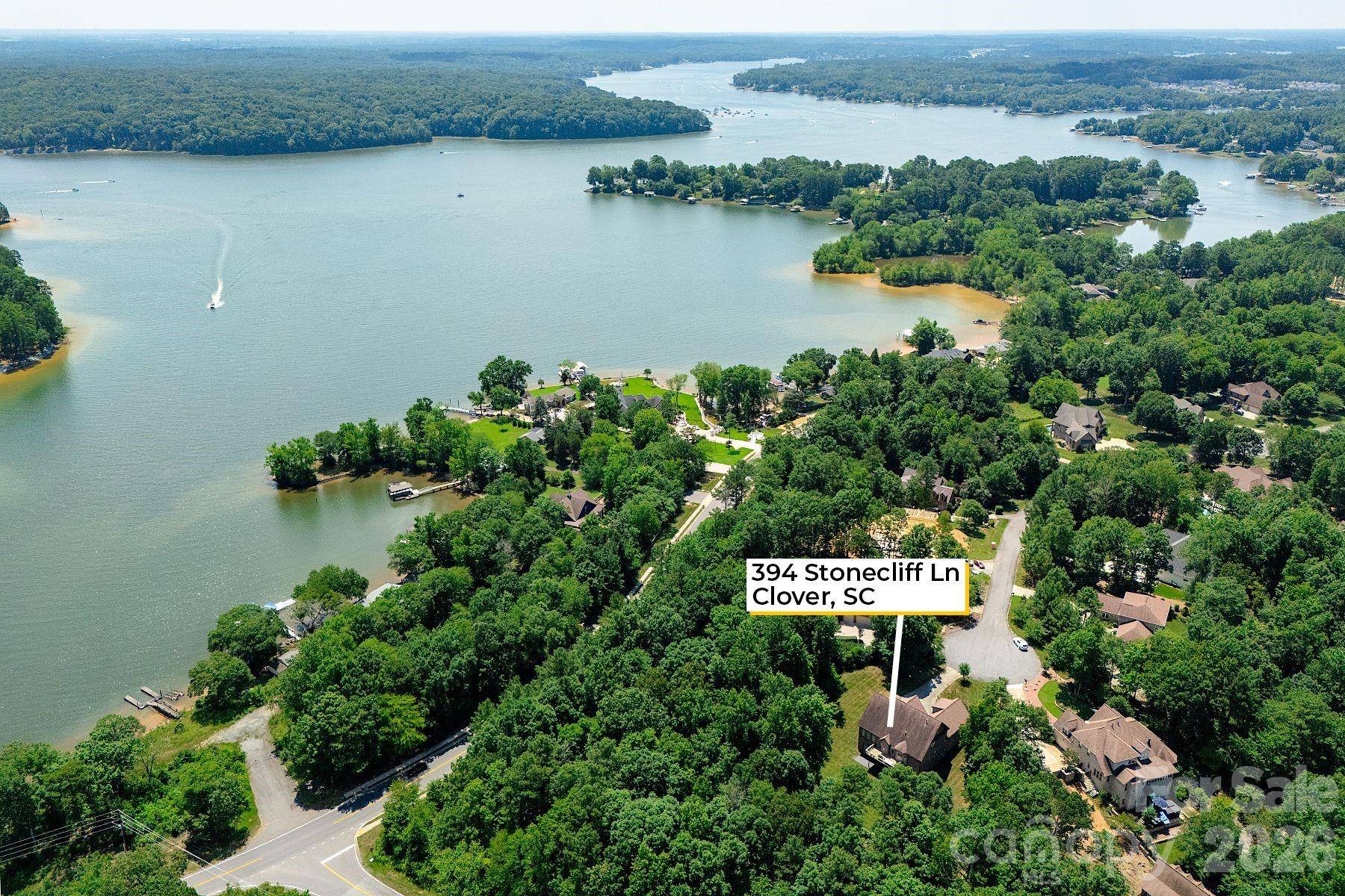 394 Stone Cliff LN, Lake Wylie, SC 29710