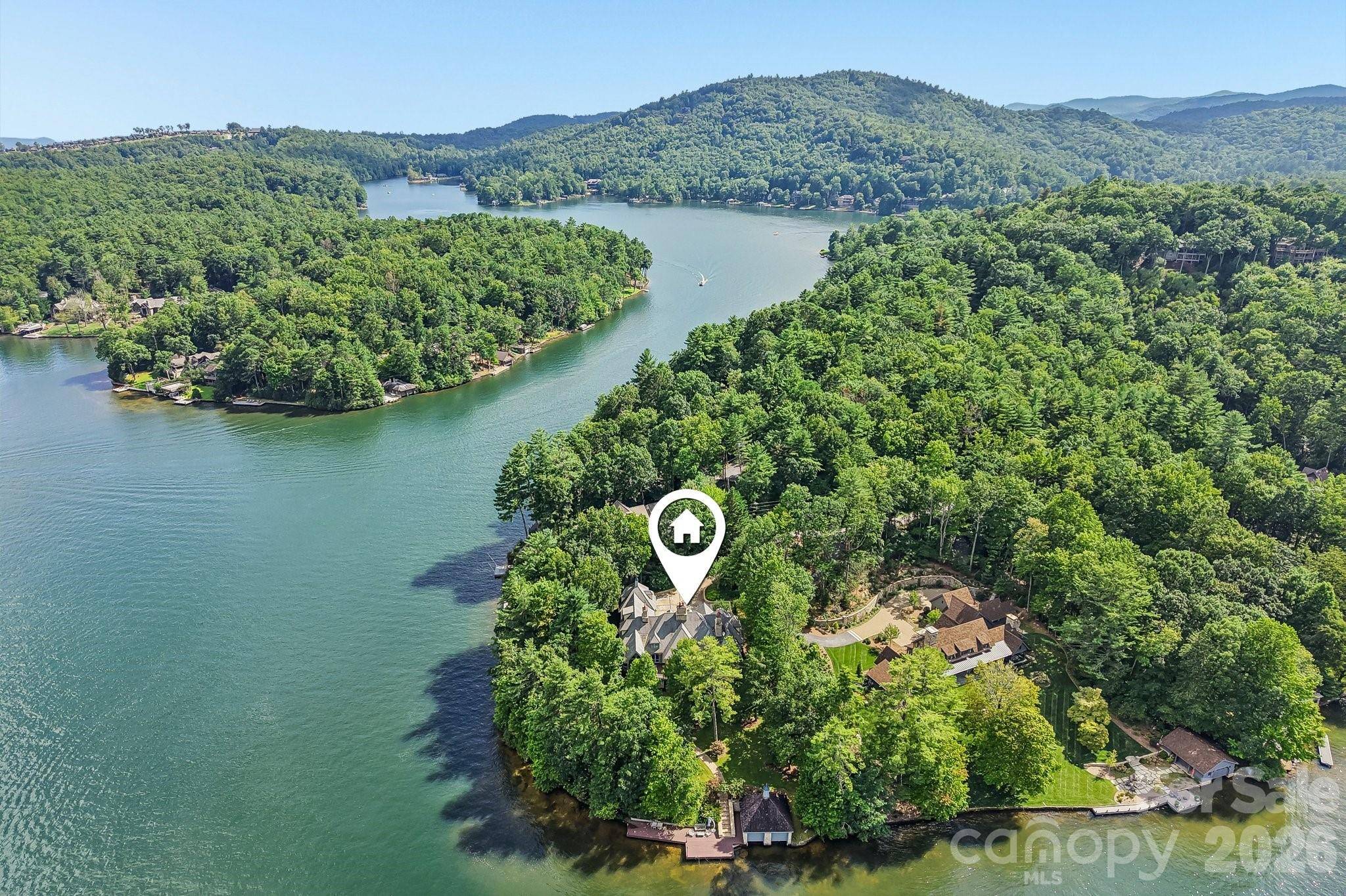 138 Indian TRCE, Lake Toxaway, NC 28747