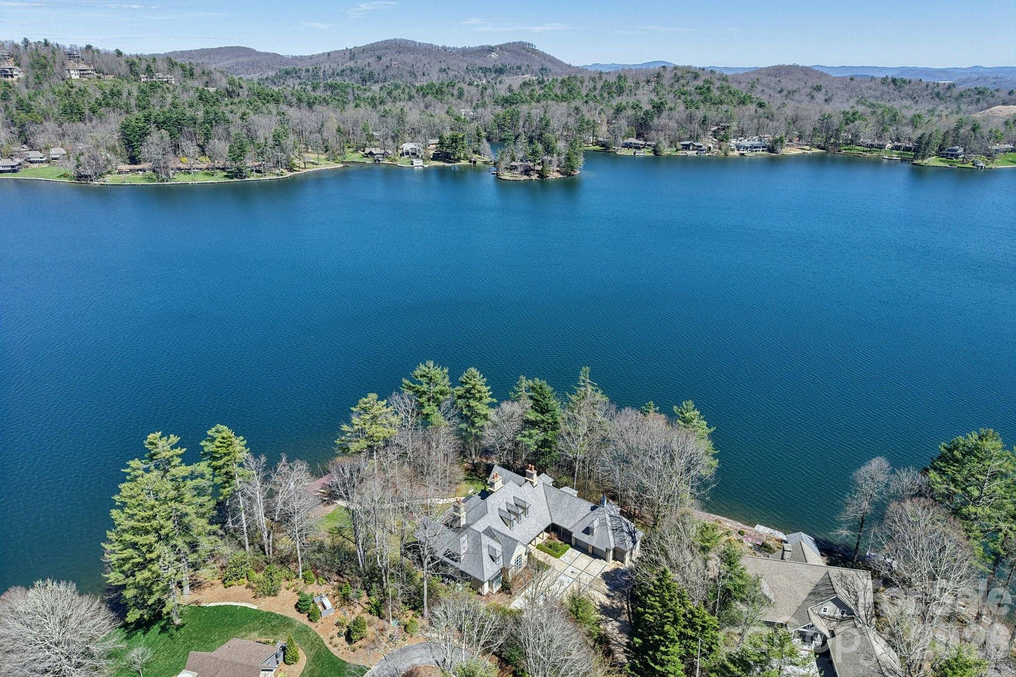 138 Indian TRCE, Lake Toxaway, NC 28747