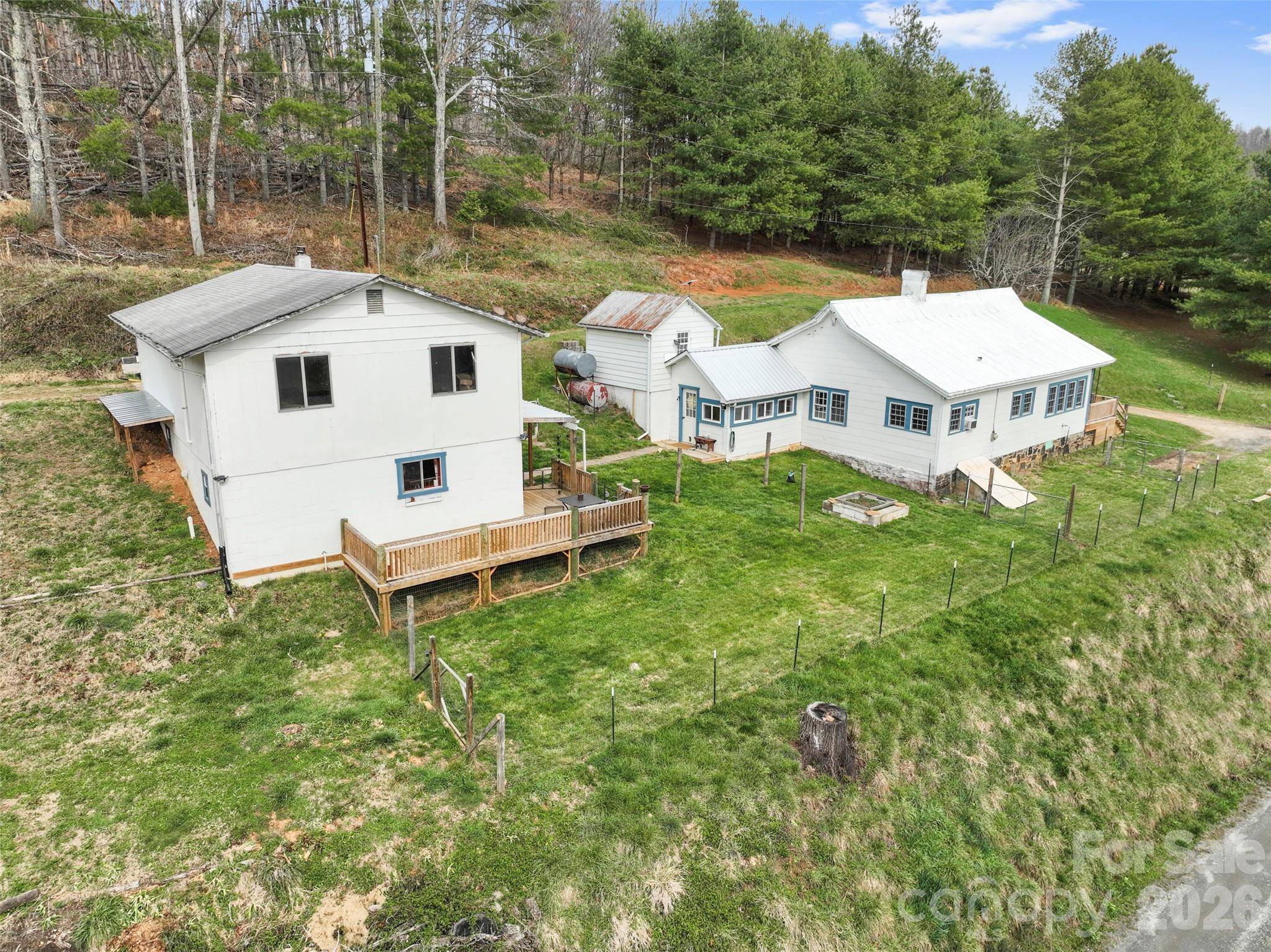 138 Robert Phillips RD, Bakersville, NC 28705