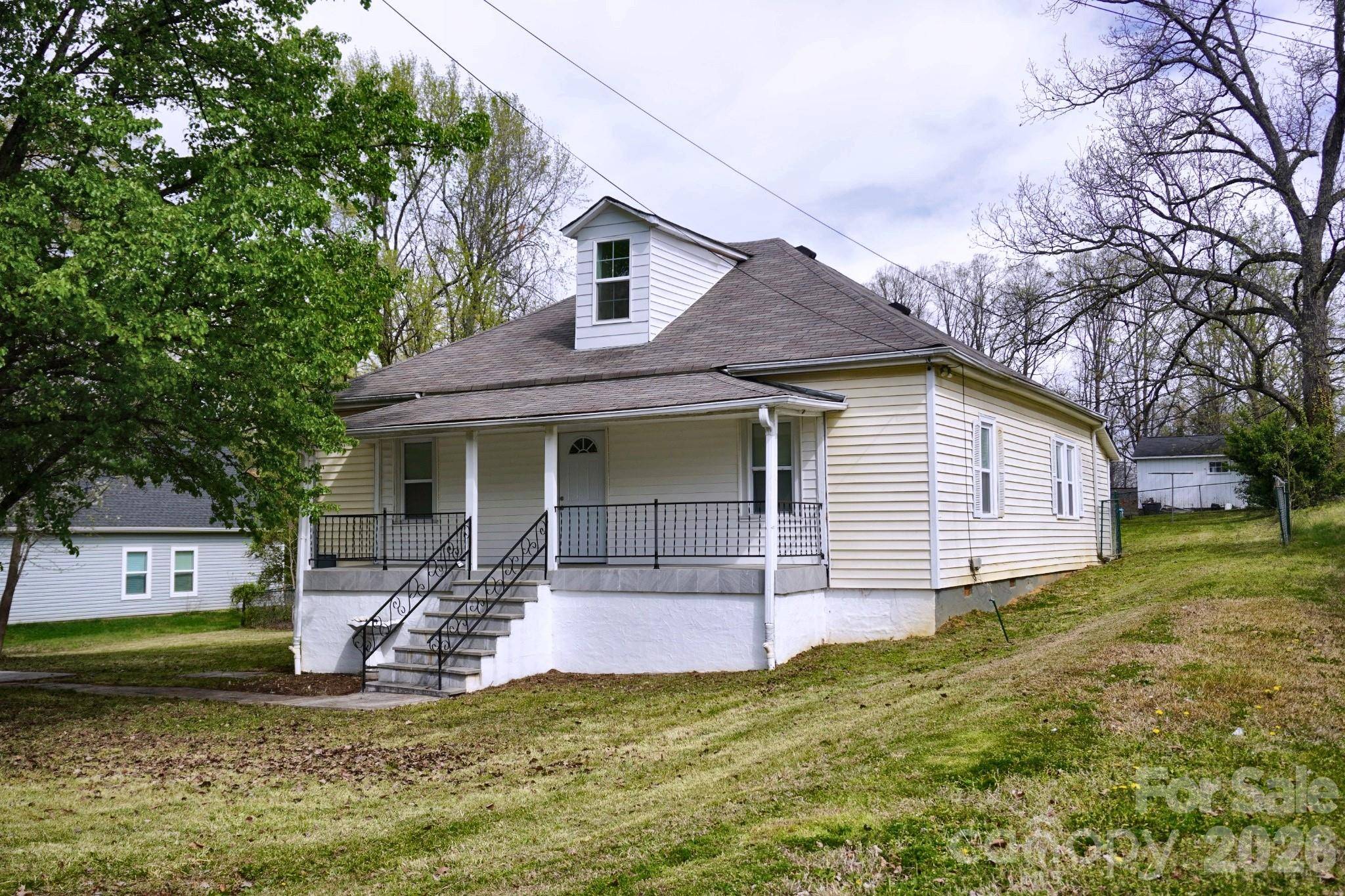 415 E Georgia AVE, Bessemer City, NC 28016