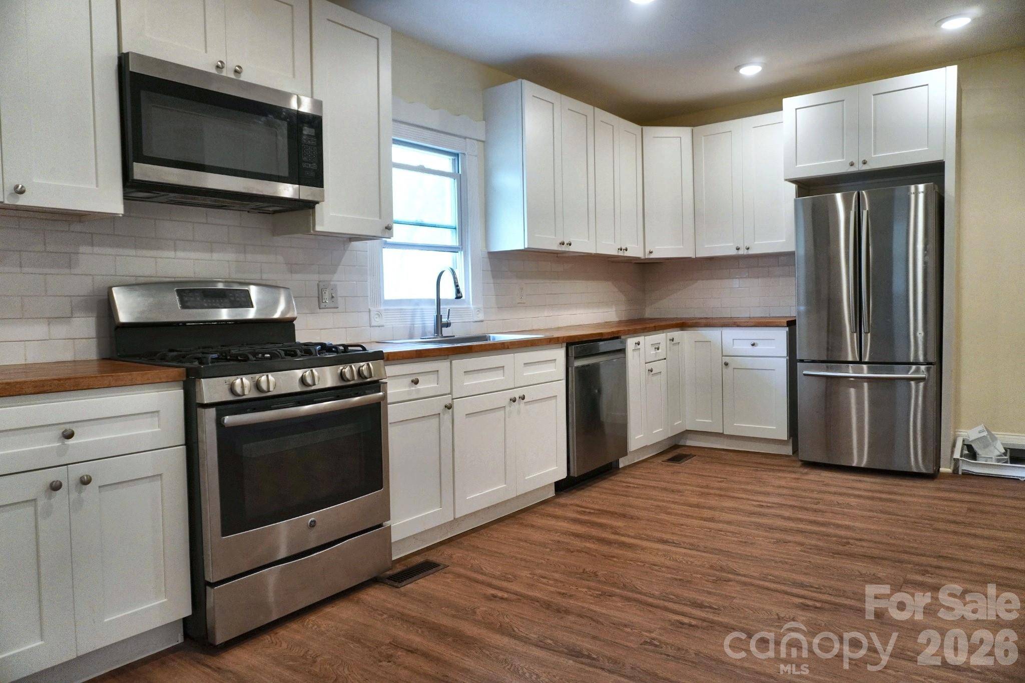 415 E Georgia AVE, Bessemer City, NC 28016