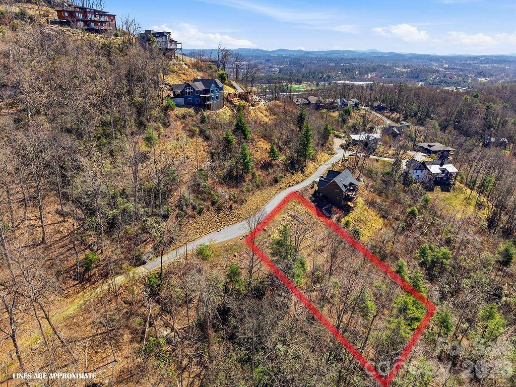 367 Curtain BLF, Hendersonville, NC 28791