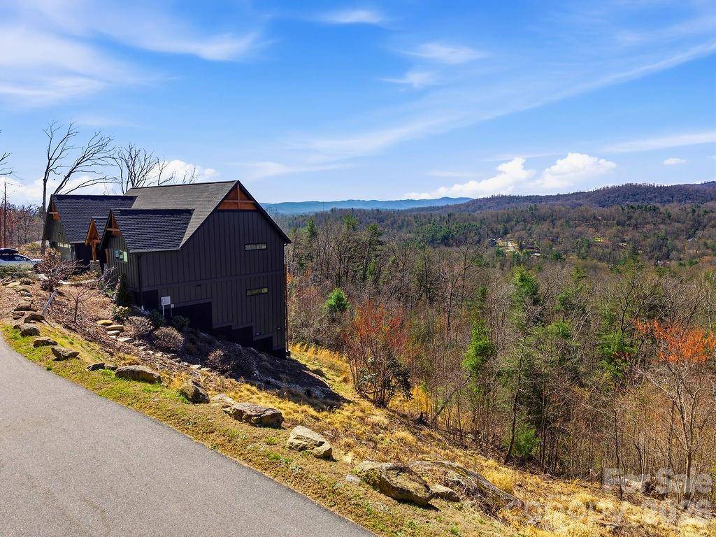 367 Curtain BLF, Hendersonville, NC 28791