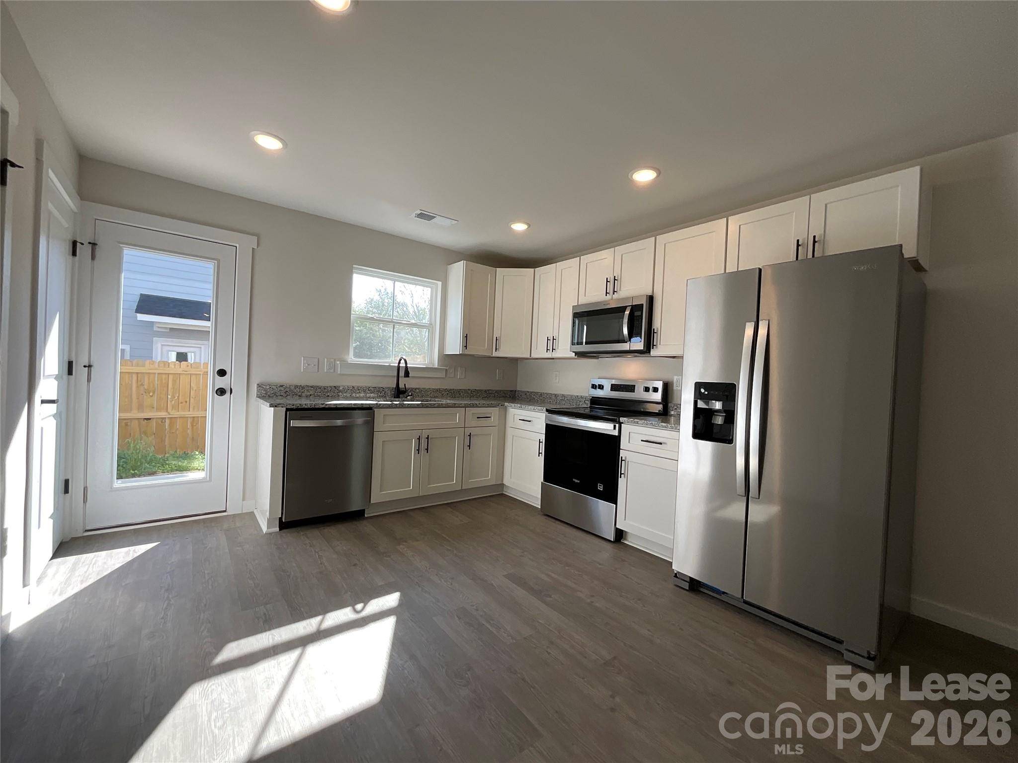 128 18th Street PL NW, Hickory, NC 28601