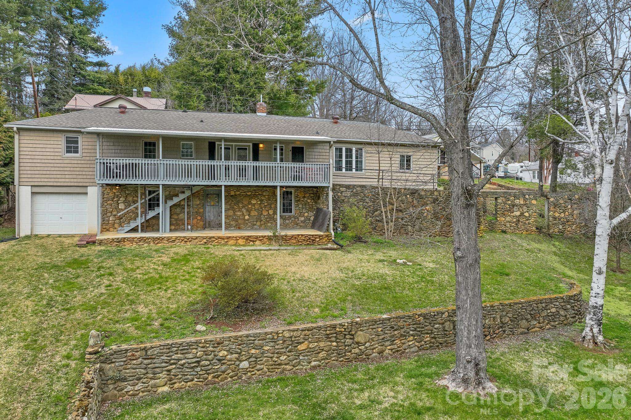 212 Holtzclaw ST #PT # 14-15, Canton, NC 28716