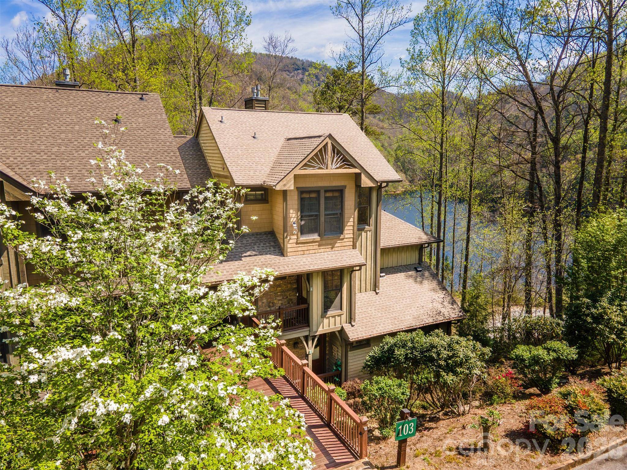 103 Southshore DR #B4, Tuckasegee, NC 28783