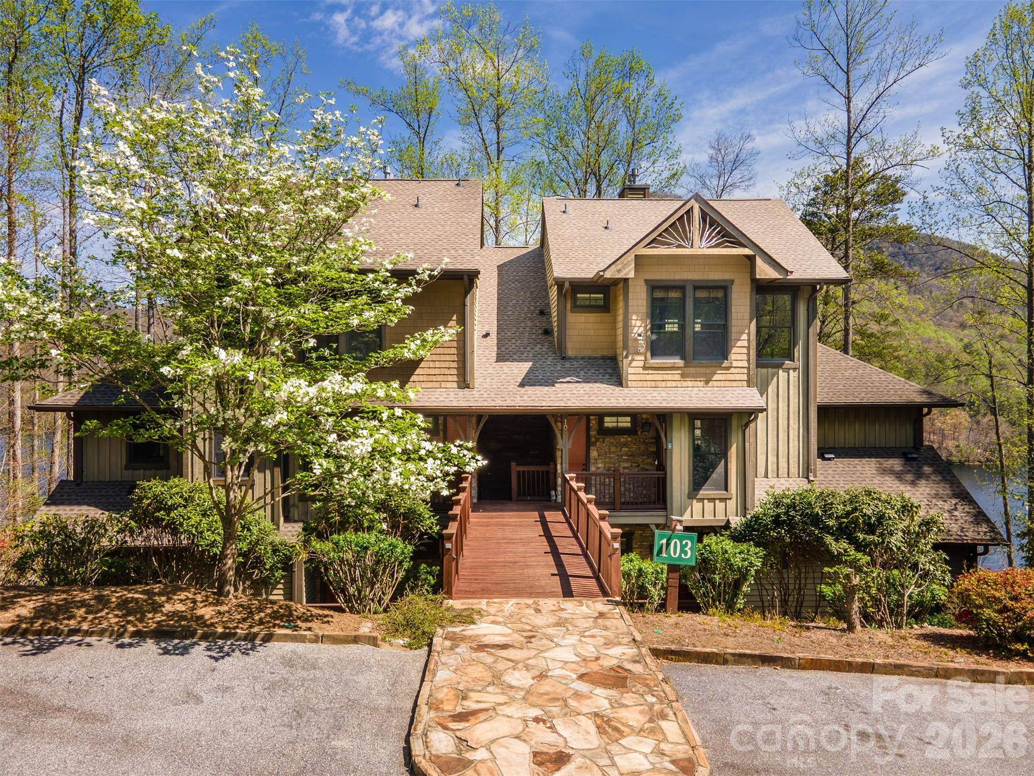 103 Southshore DR #B4, Tuckasegee, NC 28783