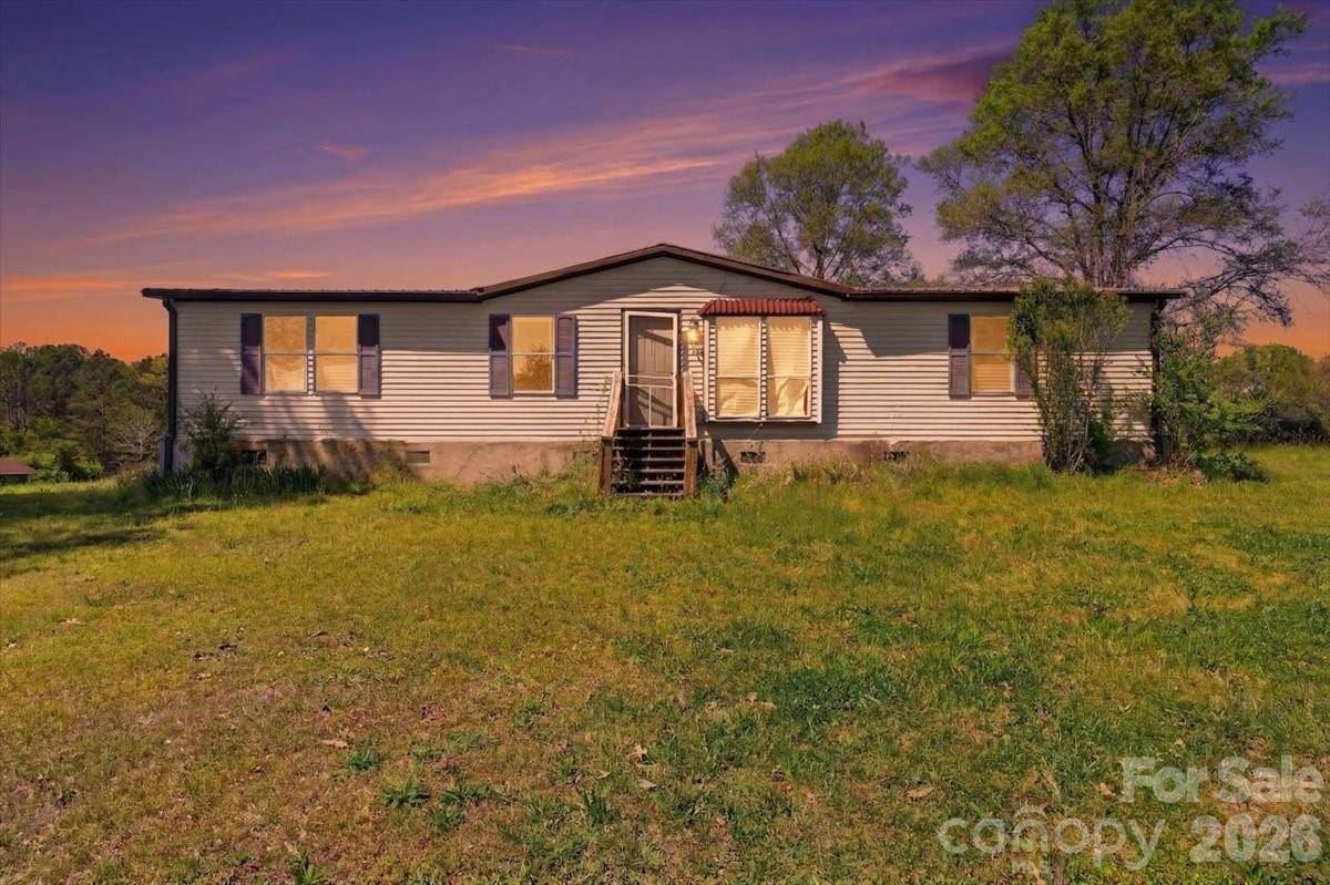 2976 / 2980 Propst RD, Clover, SC 29710