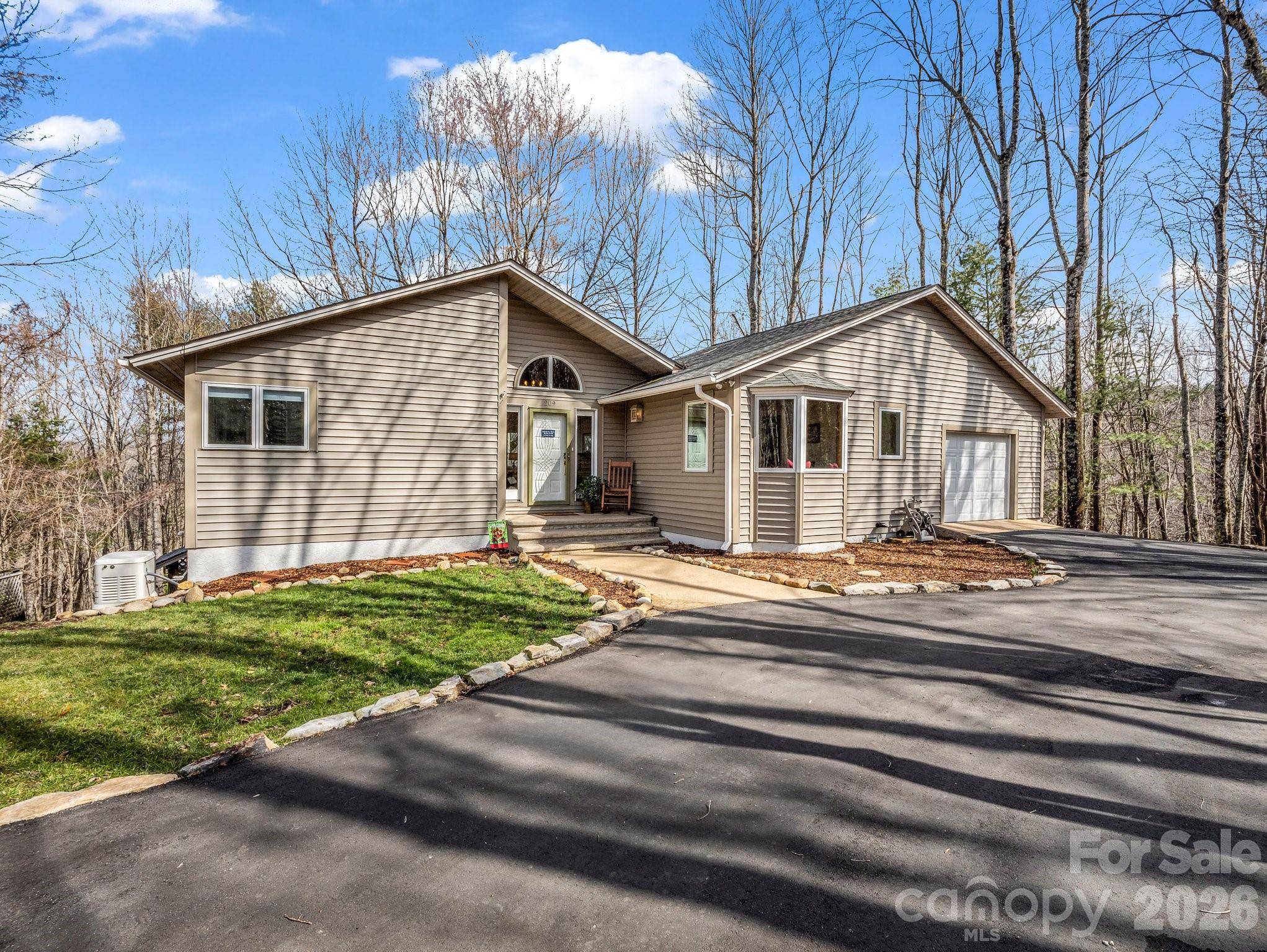 209 Walnut Ridge RD, Brevard, NC 28712