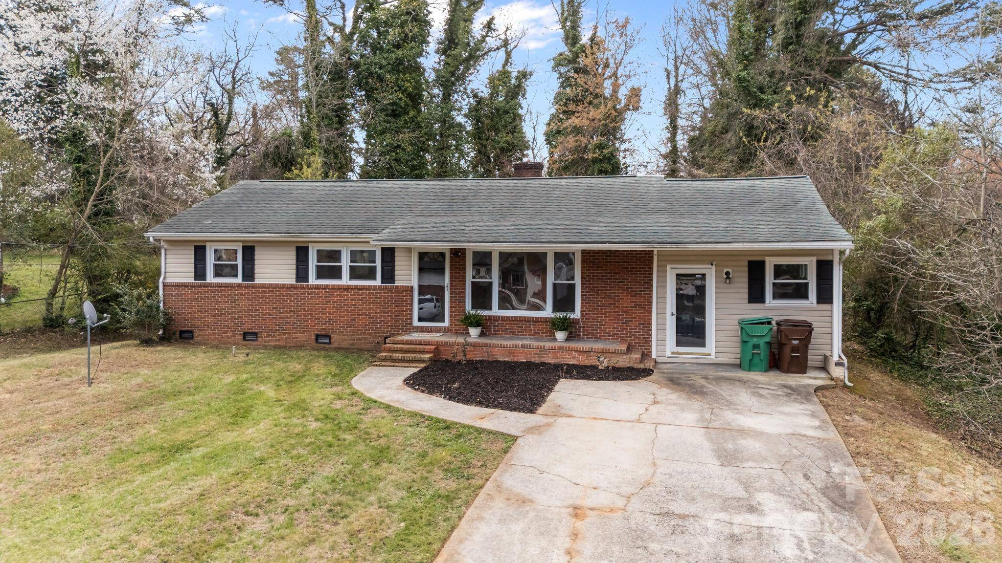 1108 Dartmouth AVE, High Point, NC 27260
