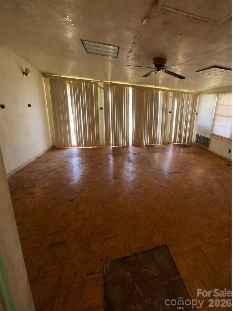 412 W Liberty ST, Winnsboro, SC 29180