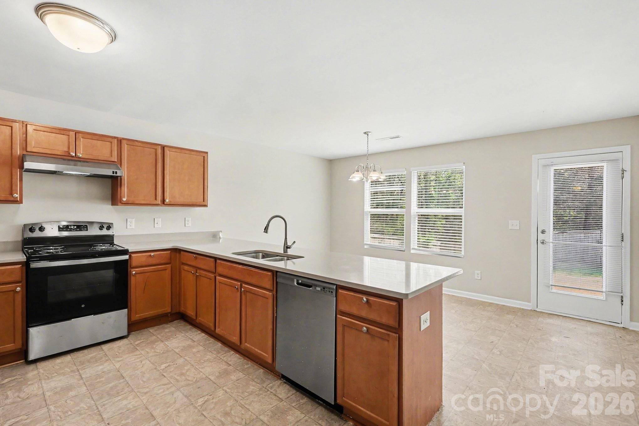 999 Ramsgate DR SW, Concord, NC 28025