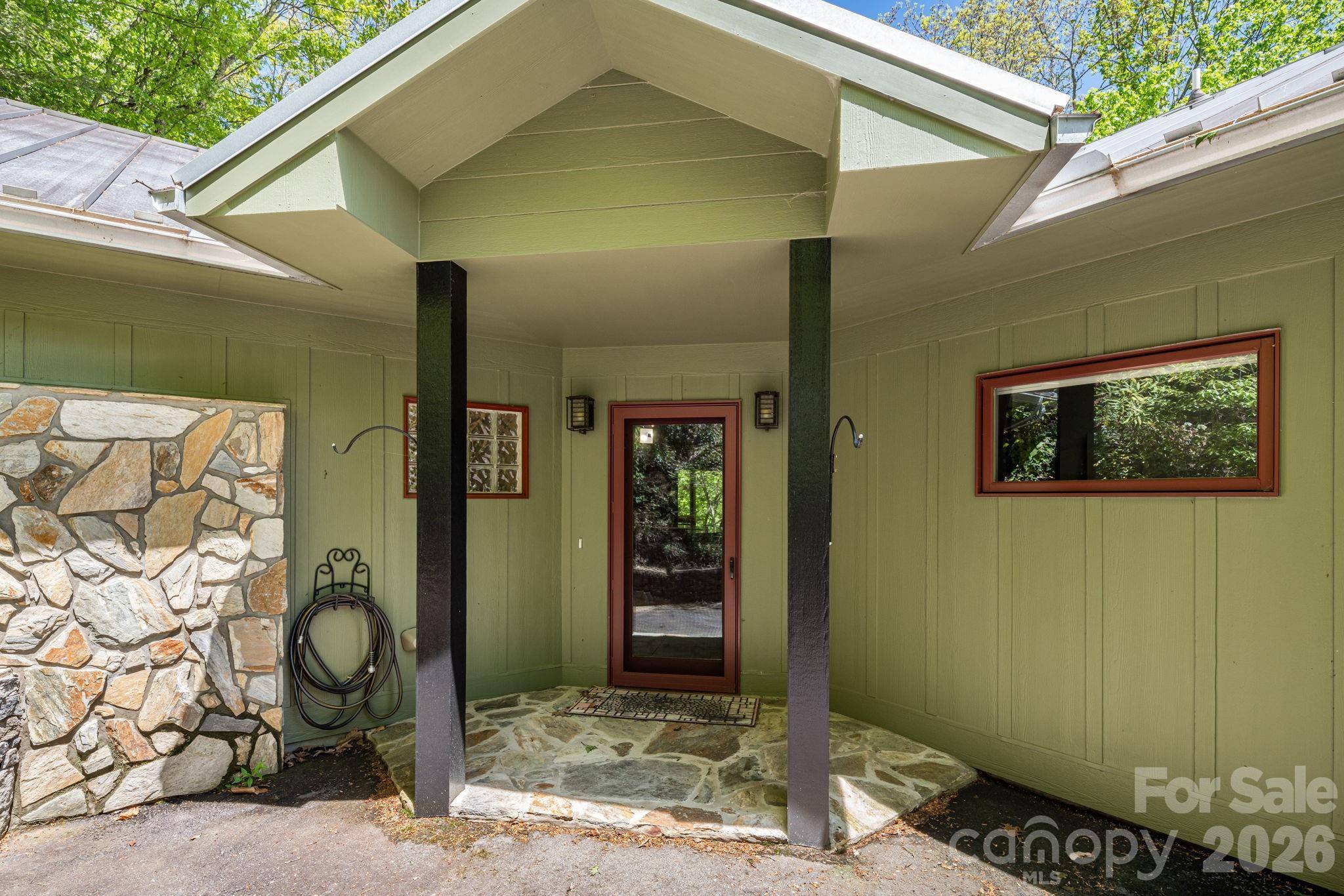 1760 Winding Creek DR, Waynesville, NC 28786