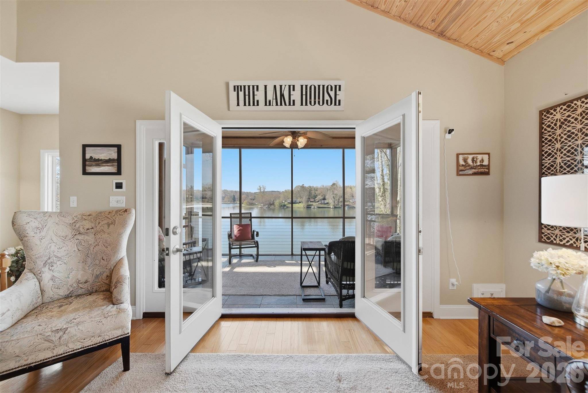152 Bridge Pointe LN, Hickory, NC 28601